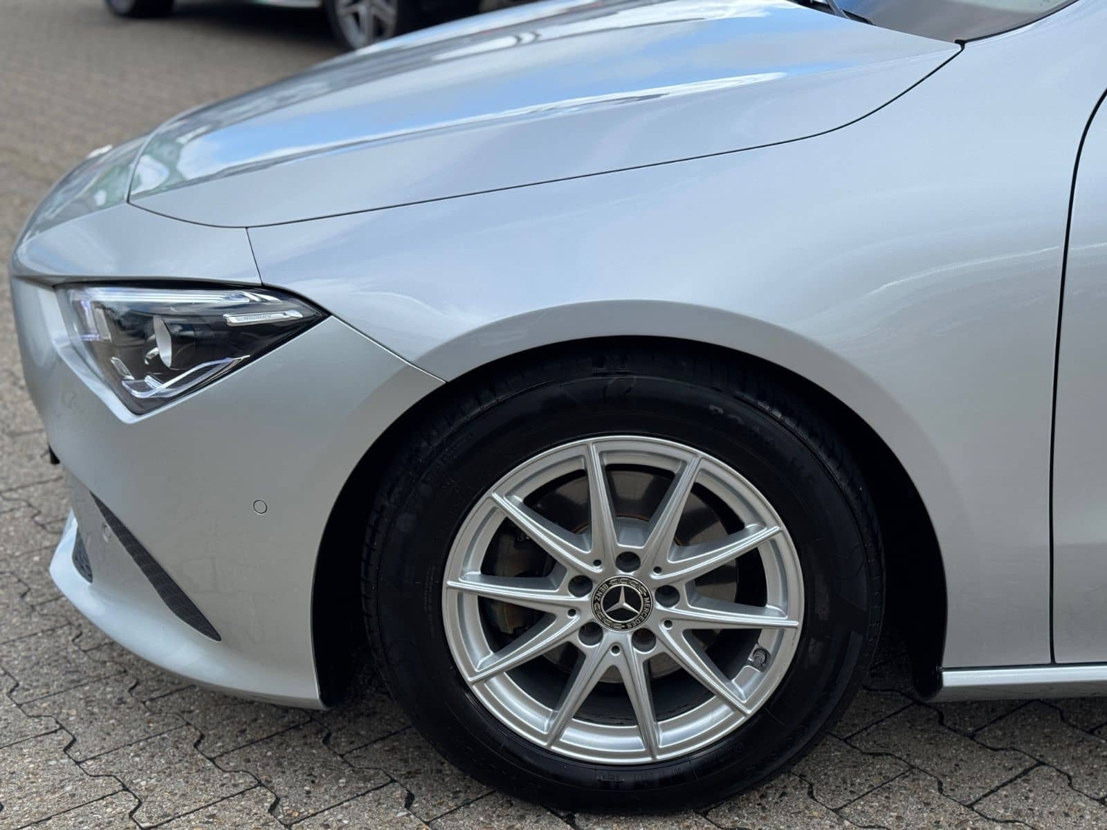 Mercedes-Benz CLA 180 Shooting Brake Euro 6d,LED,Navi foto 8