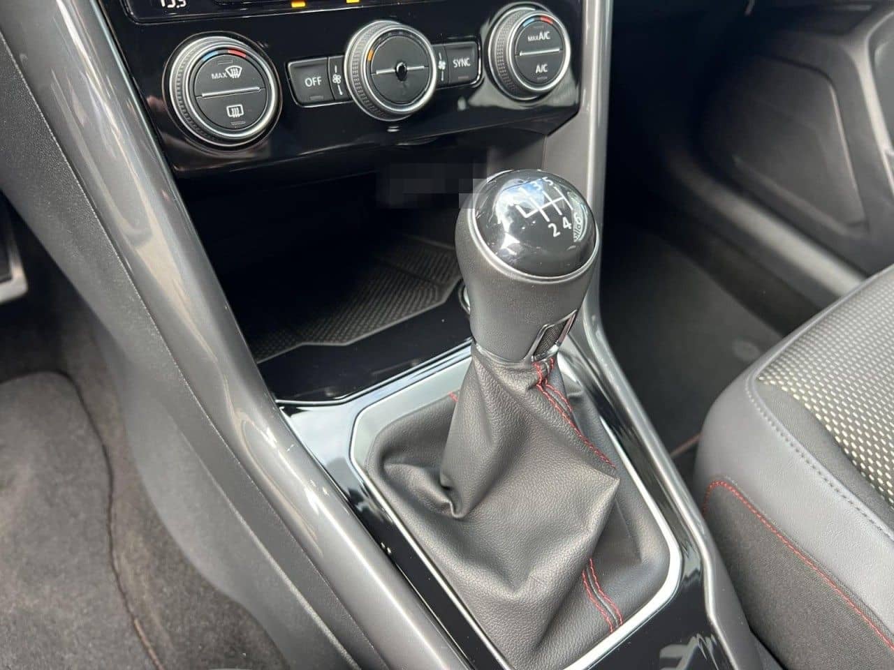 Volkswagen T-Roc 1.5 TSI Sport SHZ+NAVI+PDC+KLIMA+MFL foto 14