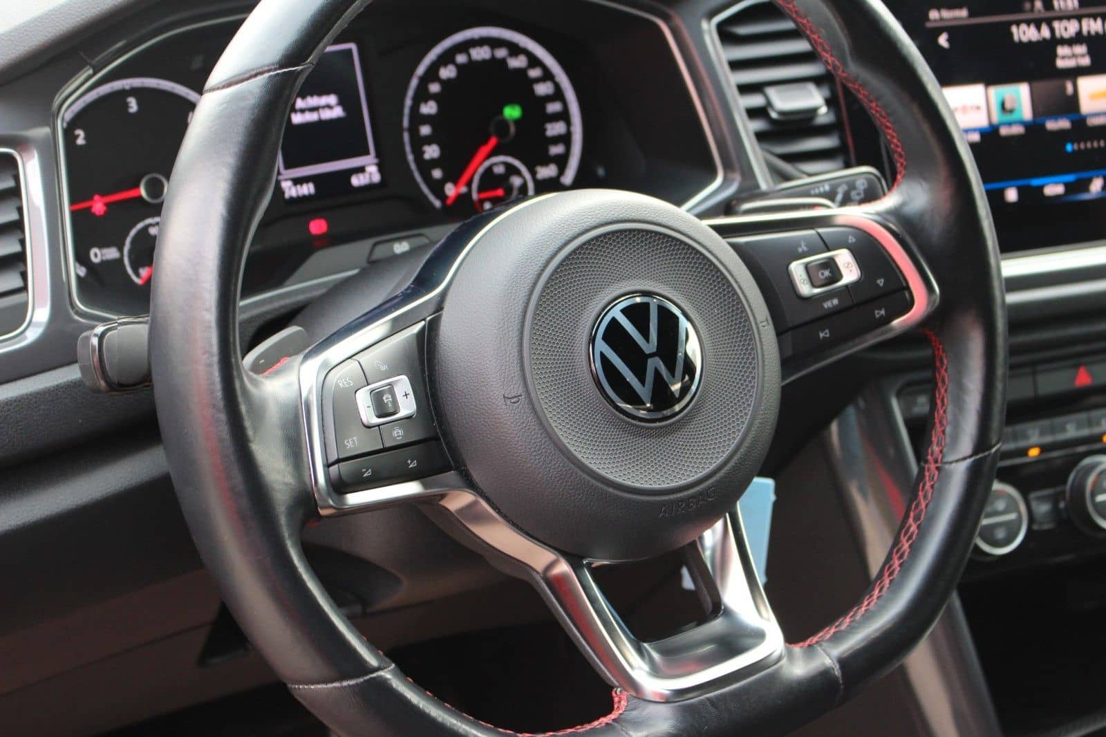 Volkswagen T-Roc Sport LED/NAVI/8FACH foto 13