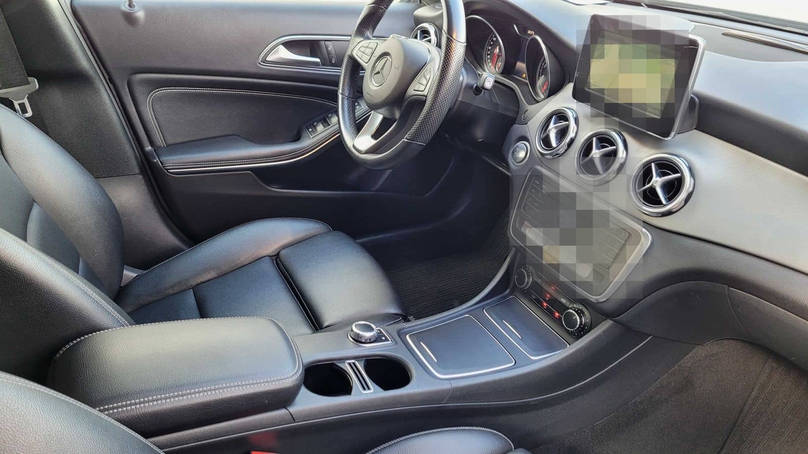 Mercedes-Benz GLA 180 Urban 7G-DCT, Navi, LED, PTS... foto 3