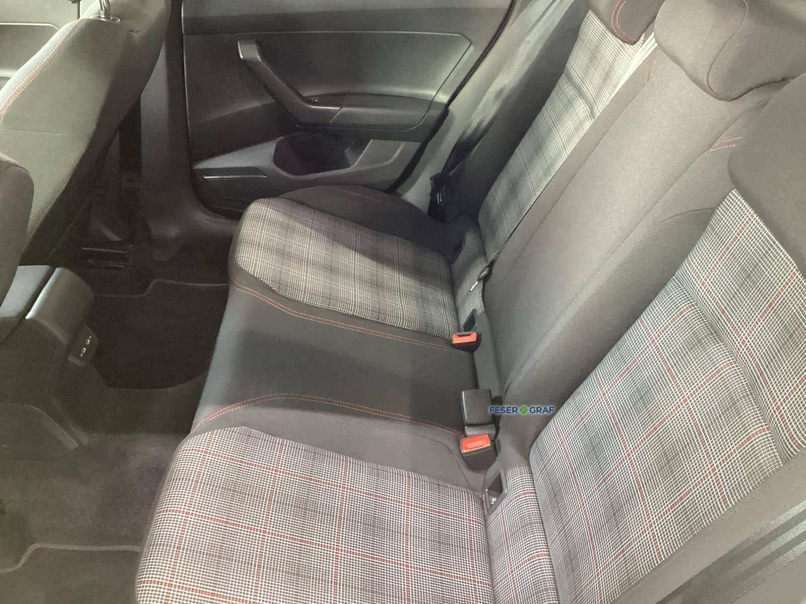 Volkswagen Polo GTI 2.0TSI 152kW DSG Kamera ACC Matrix Navi foto 7