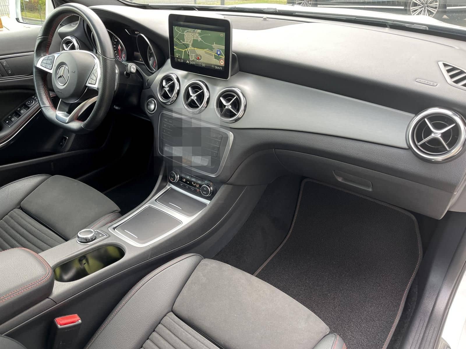 Mercedes-Benz GLA 180 Amg Line/P.dach/Alcantara/Navi/R.Kamera/ foto 12