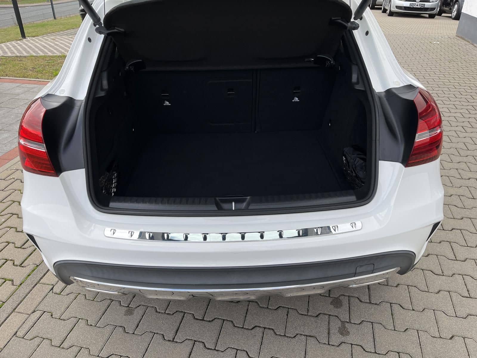 Mercedes-Benz GLA 180 Amg Line/P.dach/Alcantara/Navi/R.Kamera/ foto 20