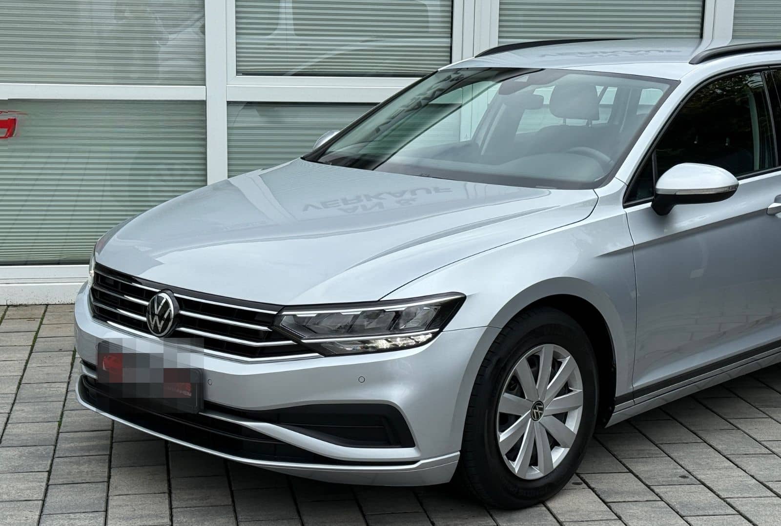 Volkswagen Passat 2.0TDI/NAVI/SITZHEIZUNG/AHK/KAMERA/LED foto 2