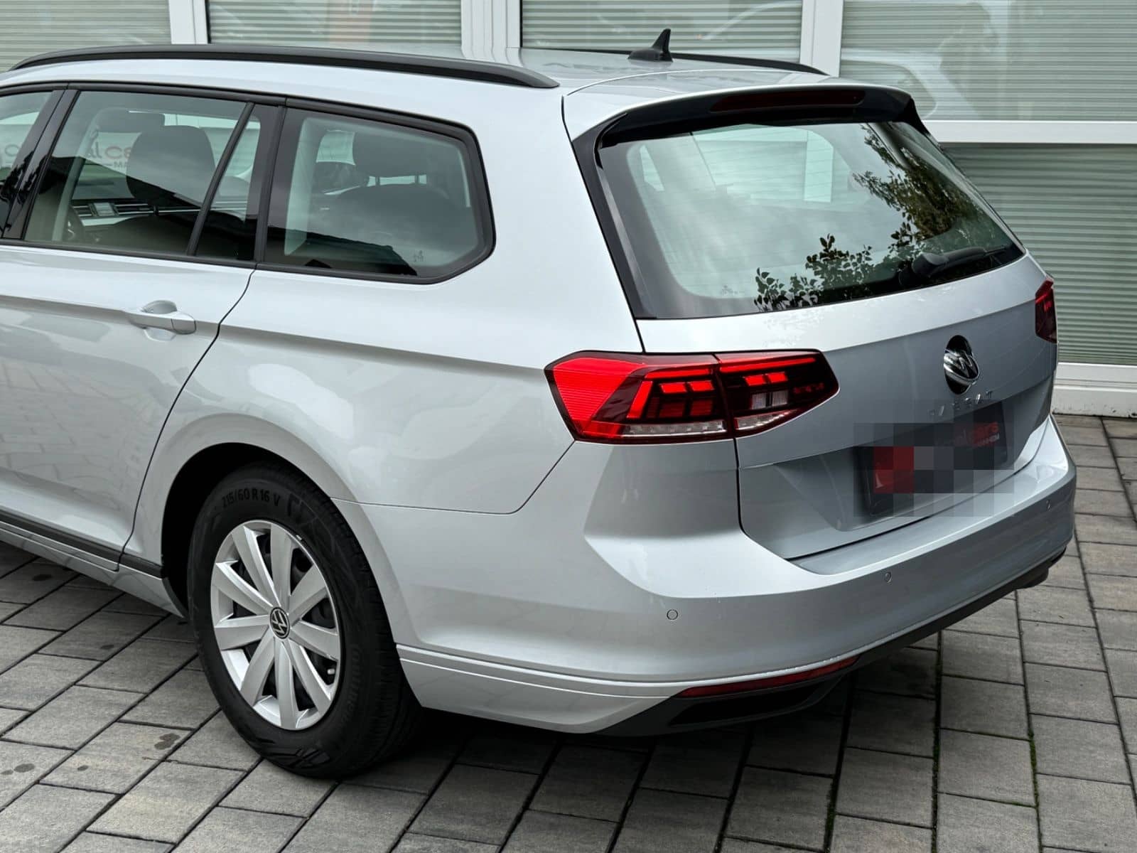 Volkswagen Passat 2.0TDI/NAVI/SITZHEIZUNG/AHK/KAMERA/LED foto 14