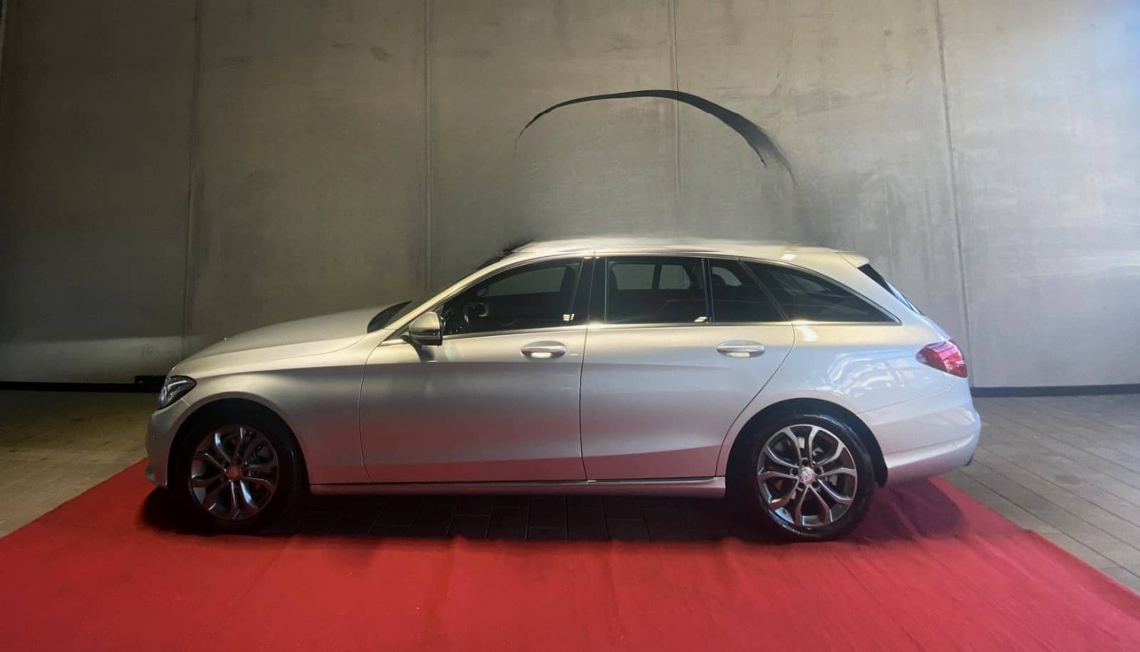 Mercedes-Benz C 180 T*AHK,Pano,Totw.,me connect,Multibeam LED* foto 2