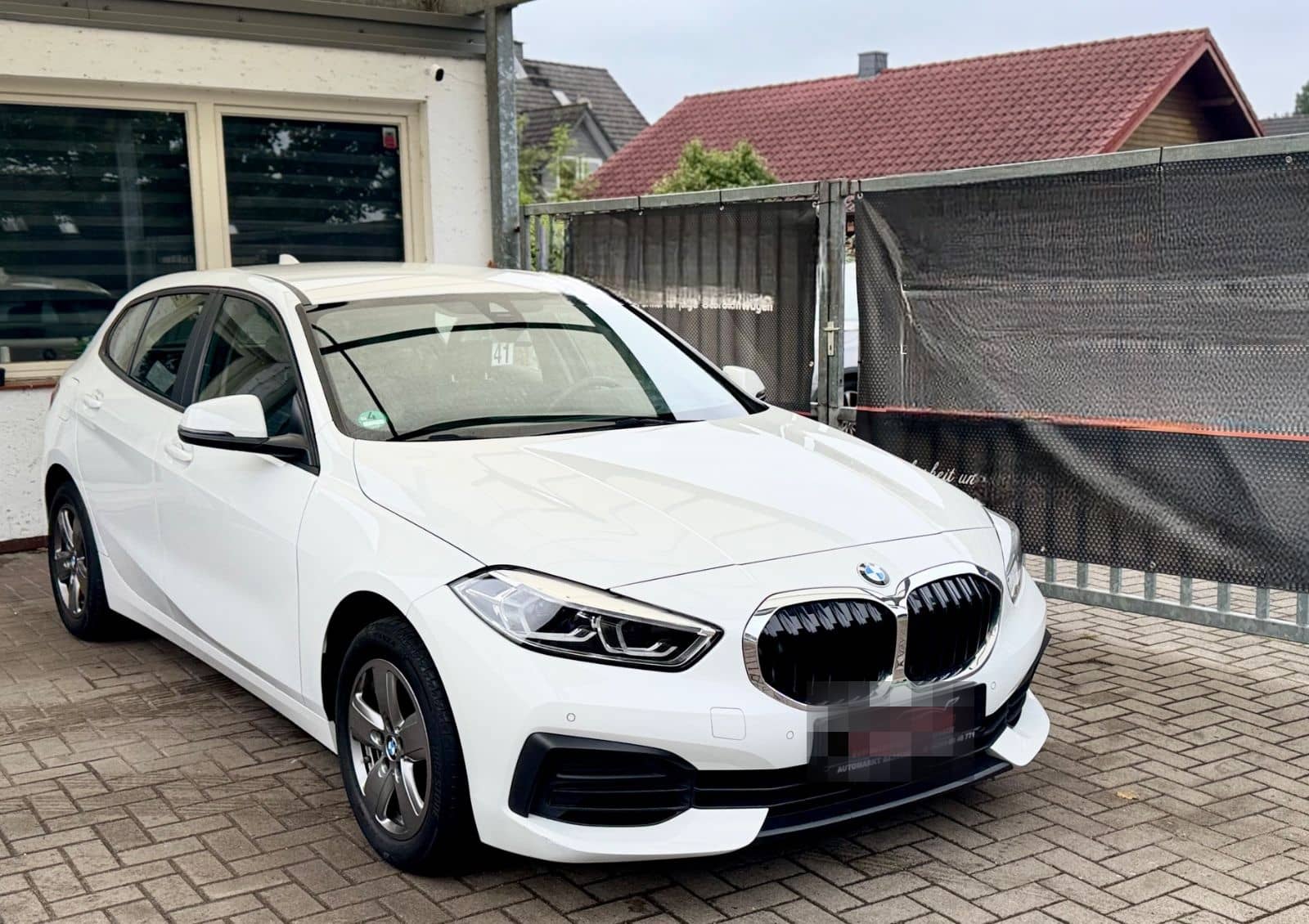 BMW 118 d Advantage Virtual  LED | Navi | Shz | PDC foto 4