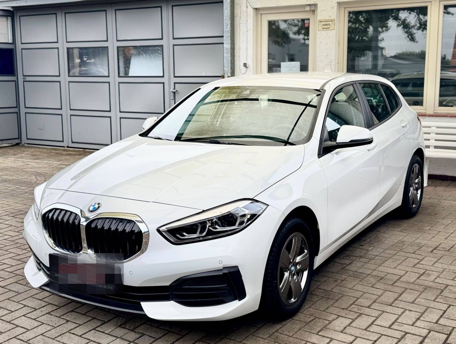 BMW 118 d Advantage Virtual  LED | Navi | Shz | PDC foto 7
