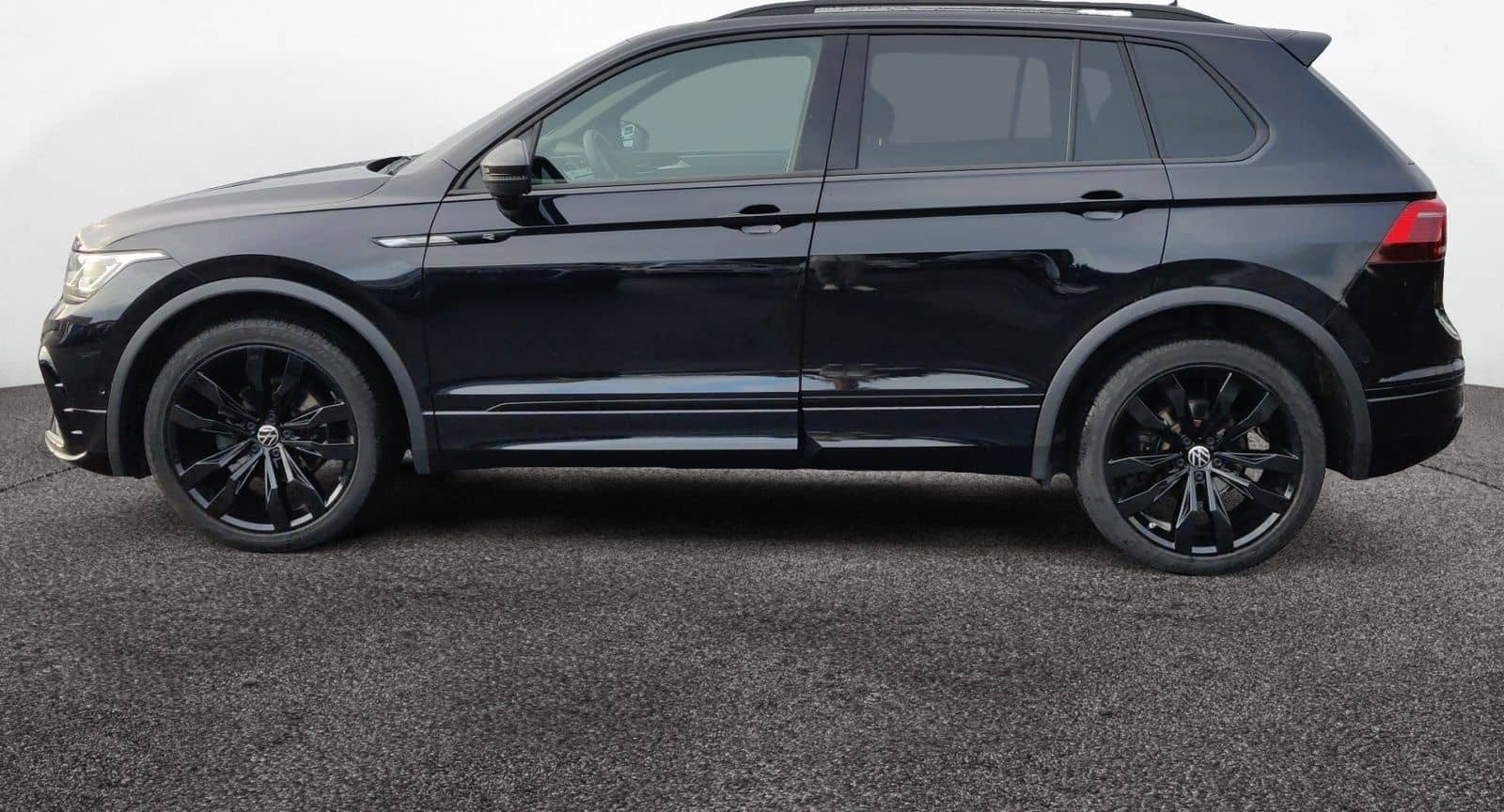 Volkswagen Tiguan 2.0 TDI R-Line Matrix Pano Harman 20" foto 3