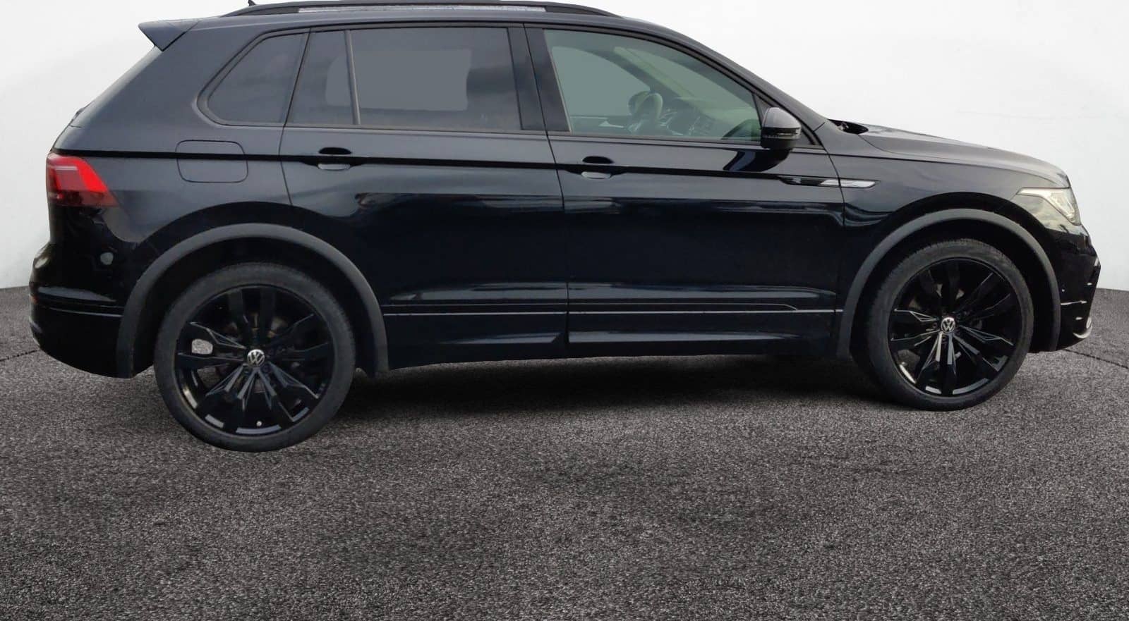 Volkswagen Tiguan 2.0 TDI R-Line Matrix Pano Harman 20" foto 7