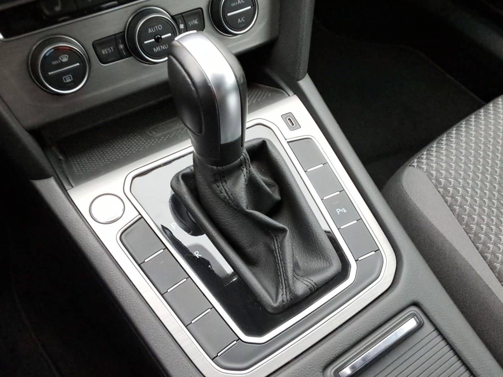 Volkswagen Passat Variant 2.0 TDI DSG,LED,Kamera,Winterp,LM foto 11