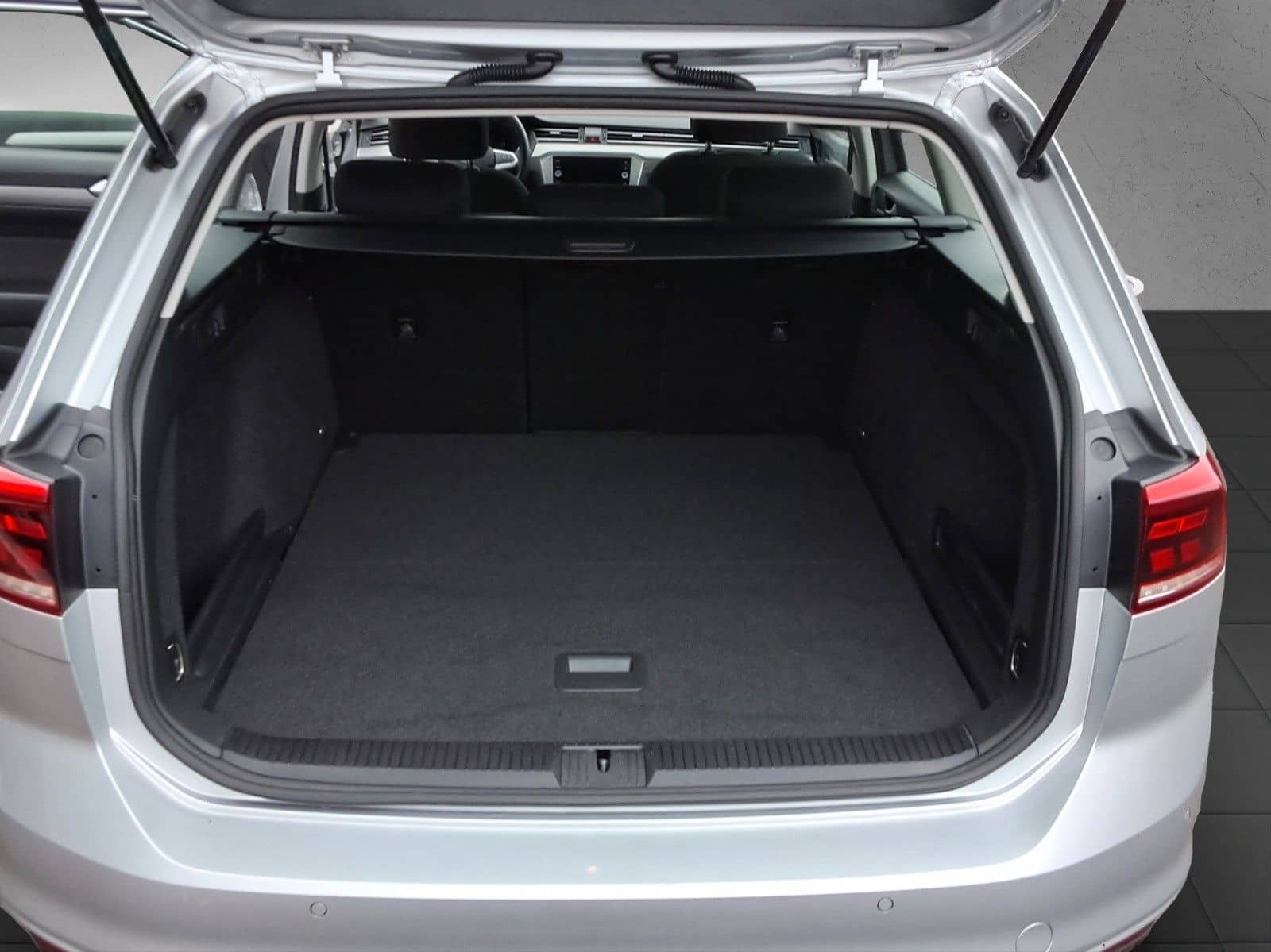 Volkswagen Passat Variant 2.0 TDI DSG,LED,Kamera,Winterp,LM foto 16