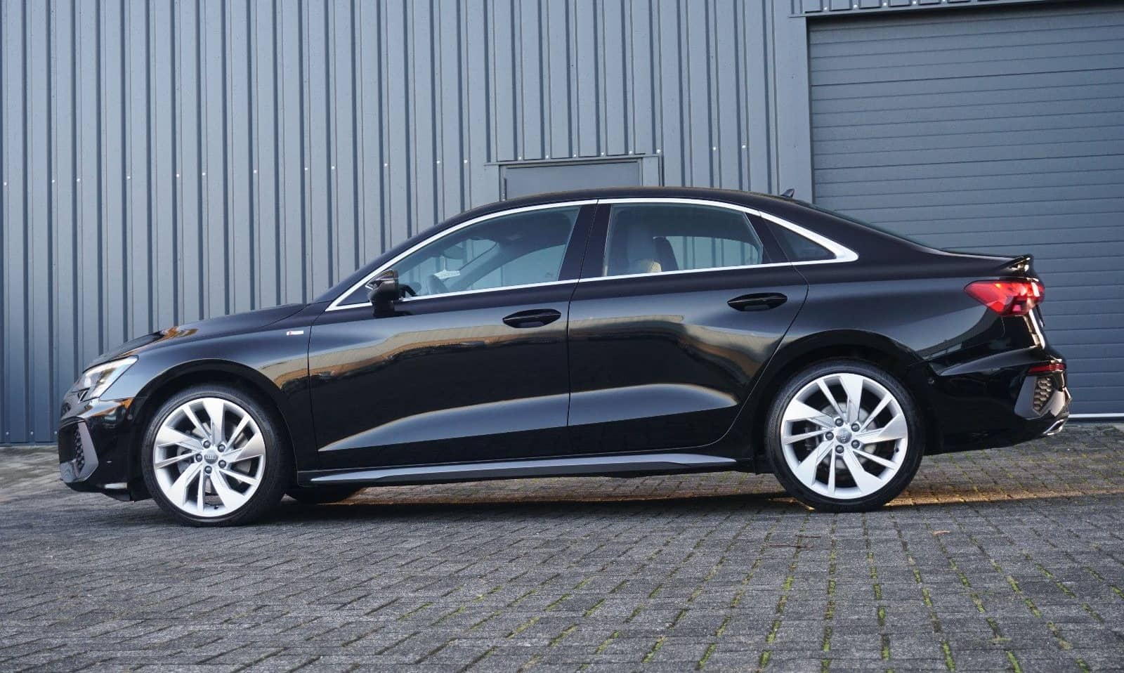 Audi A3 35TDI Lim S line Virtual Nav SHZ LEDER Matrix foto 4