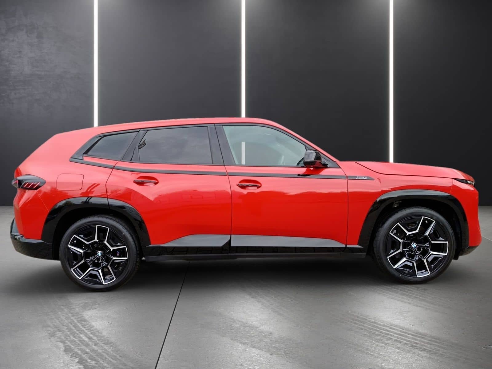 BMW XM 50e 22"ALU+ICONIC GLOW+AHK+AB ASSISTENT foto 3