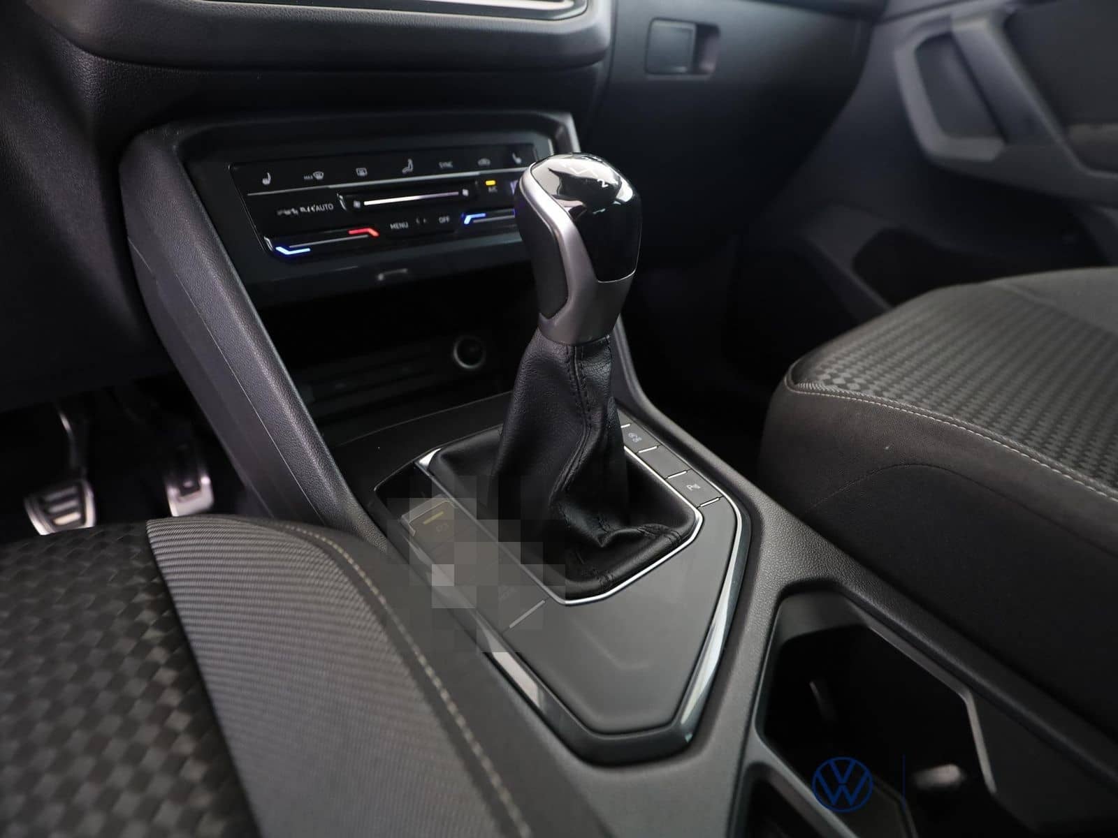 Volkswagen Tiguan 1.5 TSI Active+NAVI+ACC+RFK+GJR+PDC+LED foto 13