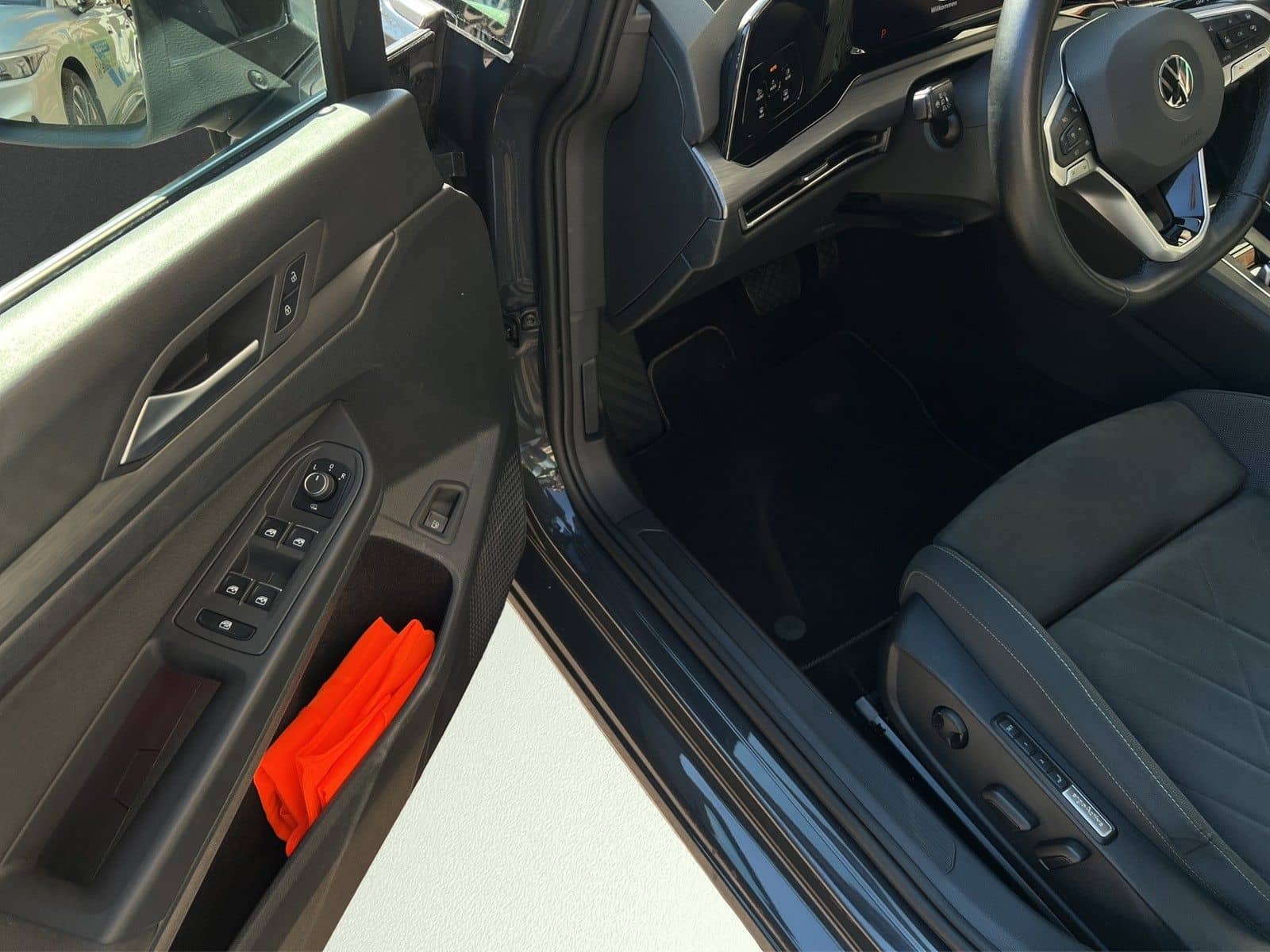 Volkswagen Golf VIII 1.4 eHybrid DSG foto 10