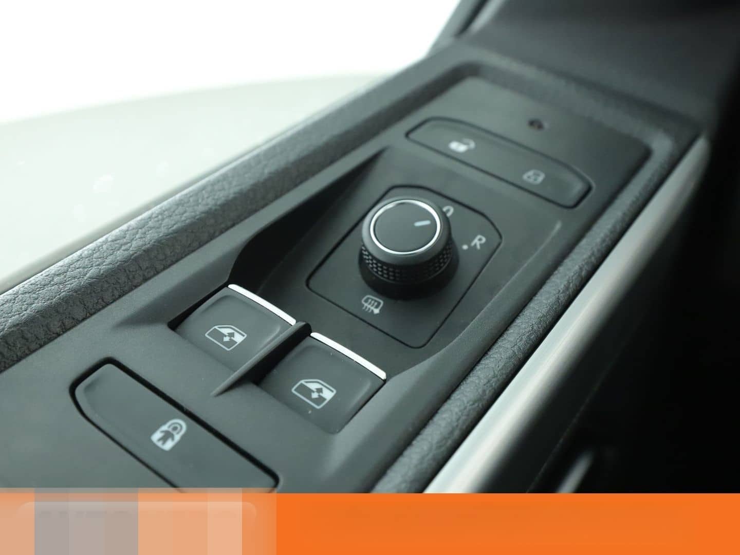 Volkswagen T6 Multivan 2.0 TDI Comfortline FWD Aut.*NAVI* foto 19