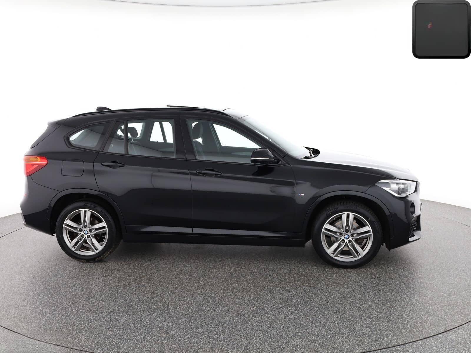 BMW X1 sDrive18d M SPORT SHADOW PANO,KAMERA,HUD,AHK foto 6