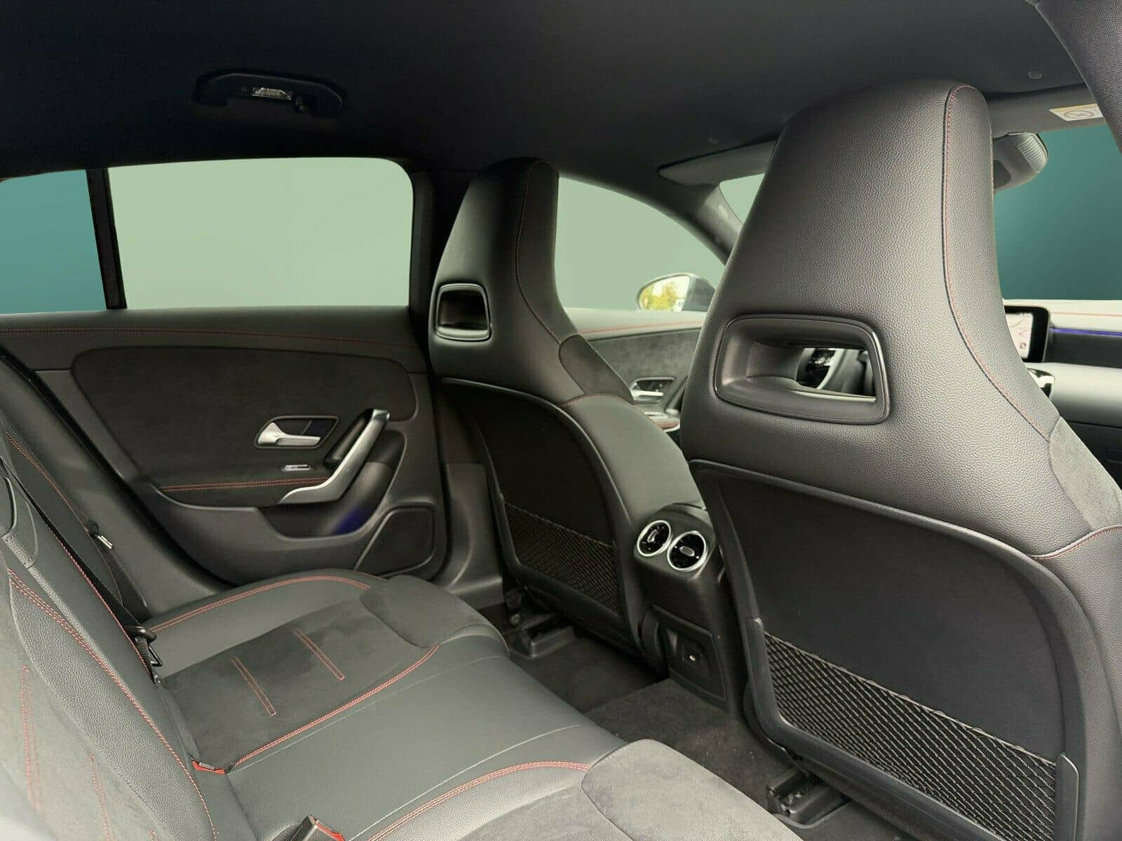 Mercedes-Benz CLA 200 SB AMG+NIGHT+AHK+VR-DISTR+KAM+KEYL+EASYP foto 13