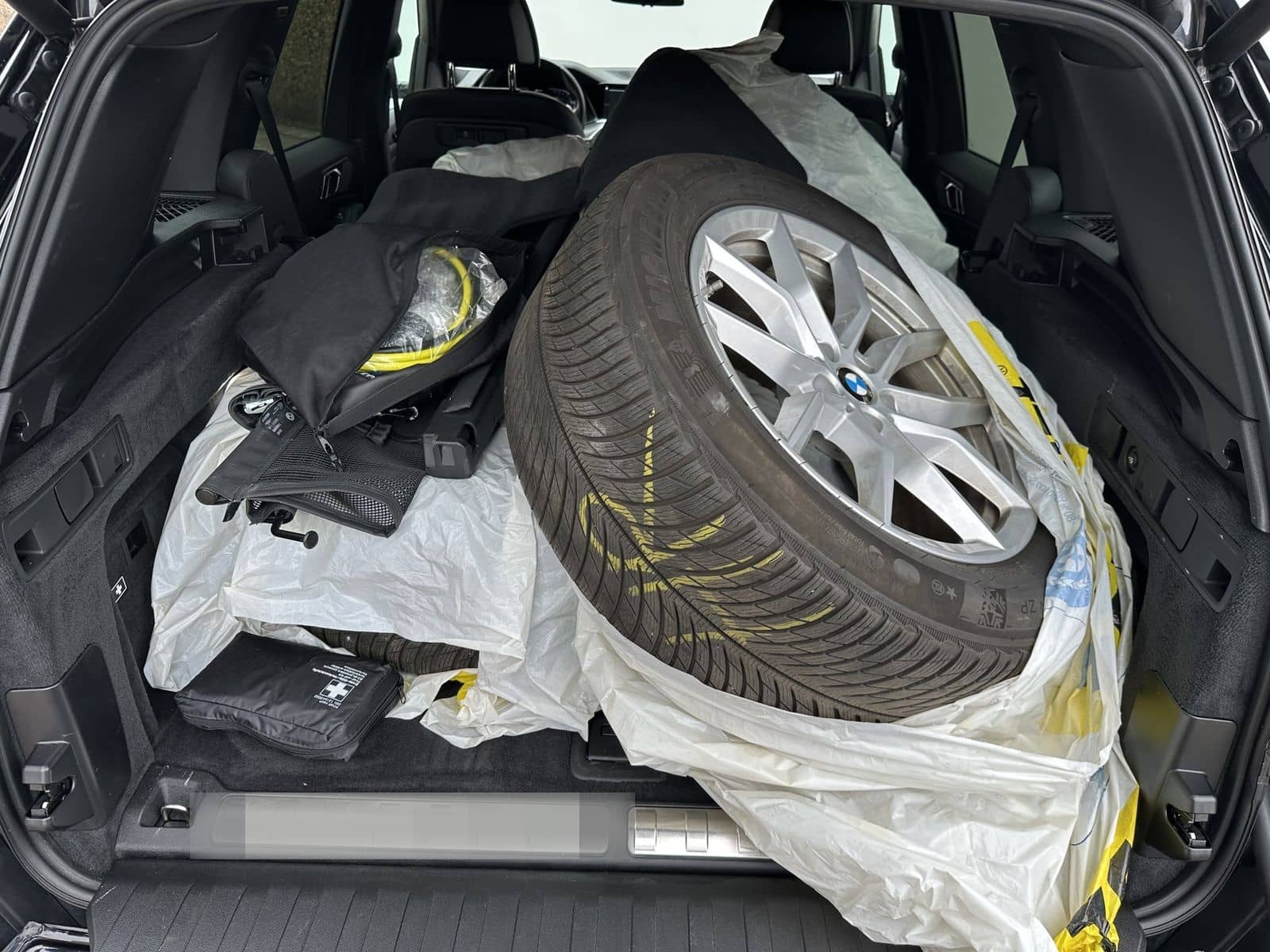 BMW X5 xDrive45e / MEMORY / Live Cockpit / H&K Sound foto 21