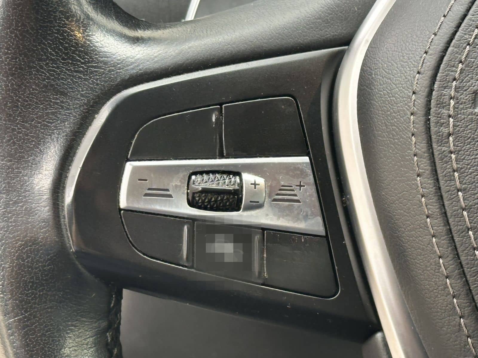 BMW X5 xDrive45e / MEMORY / Live Cockpit / H&K Sound foto 8