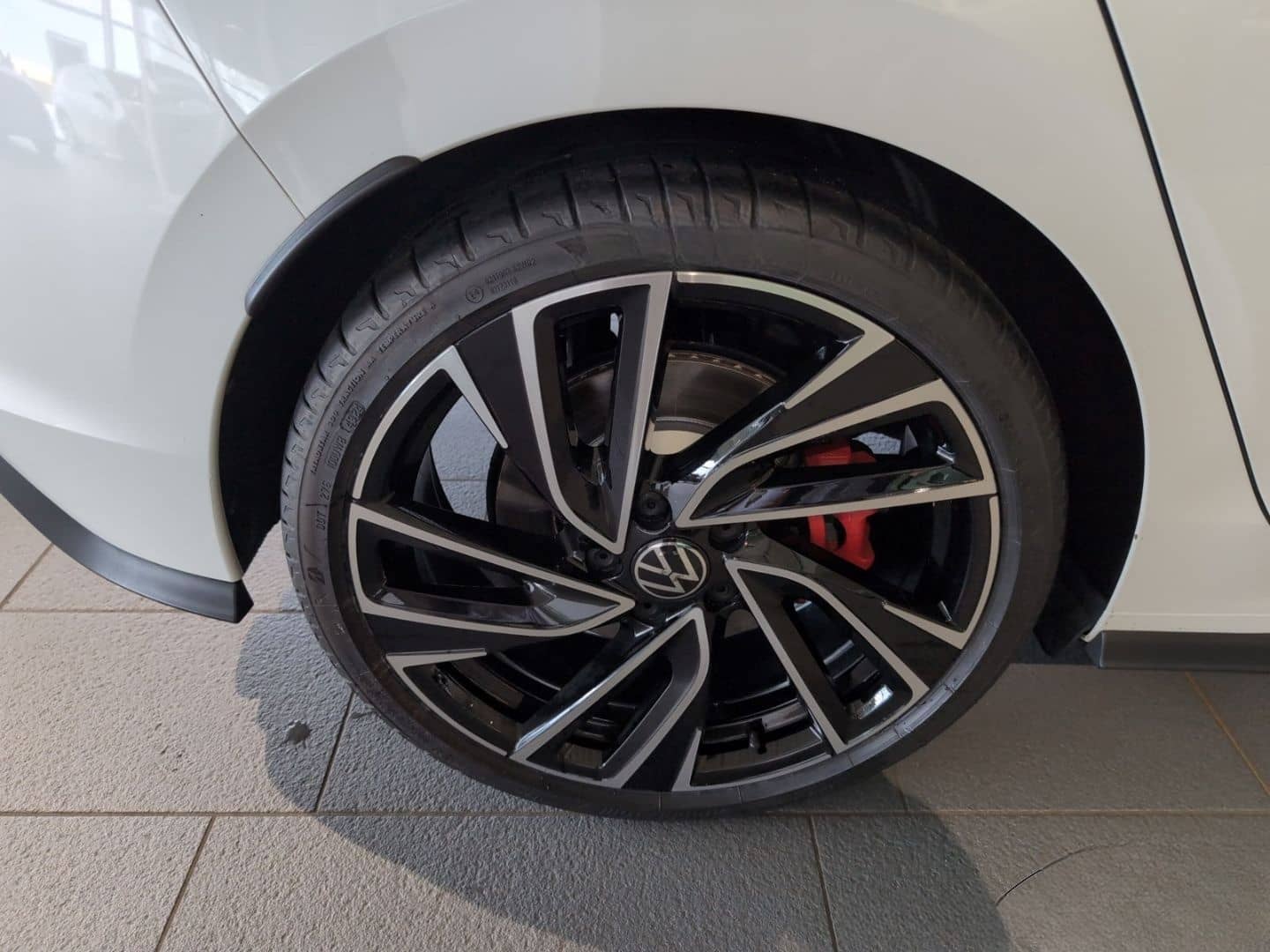 Volkswagen Golf GTI VIII 2,0 TSI DSG Clubsport Black Style  foto 18