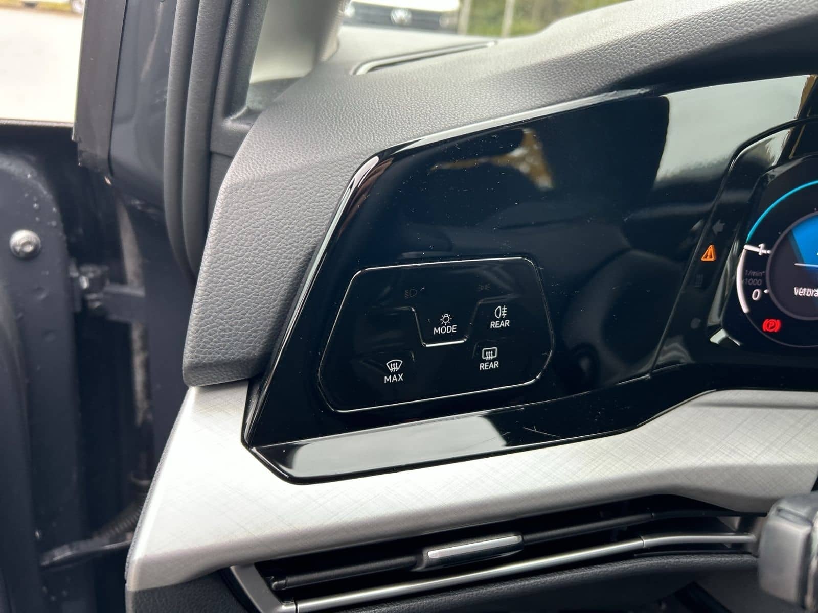 Volkswagen Golf VIII 2.0 TDI Life, Business Premium Discove foto 15
