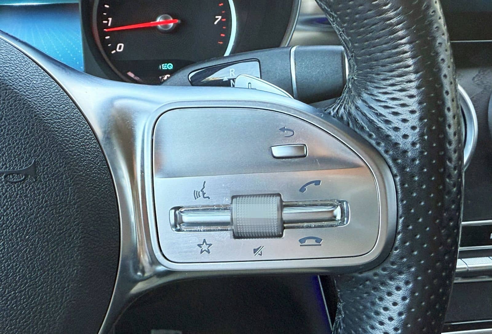 Mercedes-Benz GLC 200 4Matic+AMG LINE+LED+KAMERA+KEYLESS GO+ foto 19