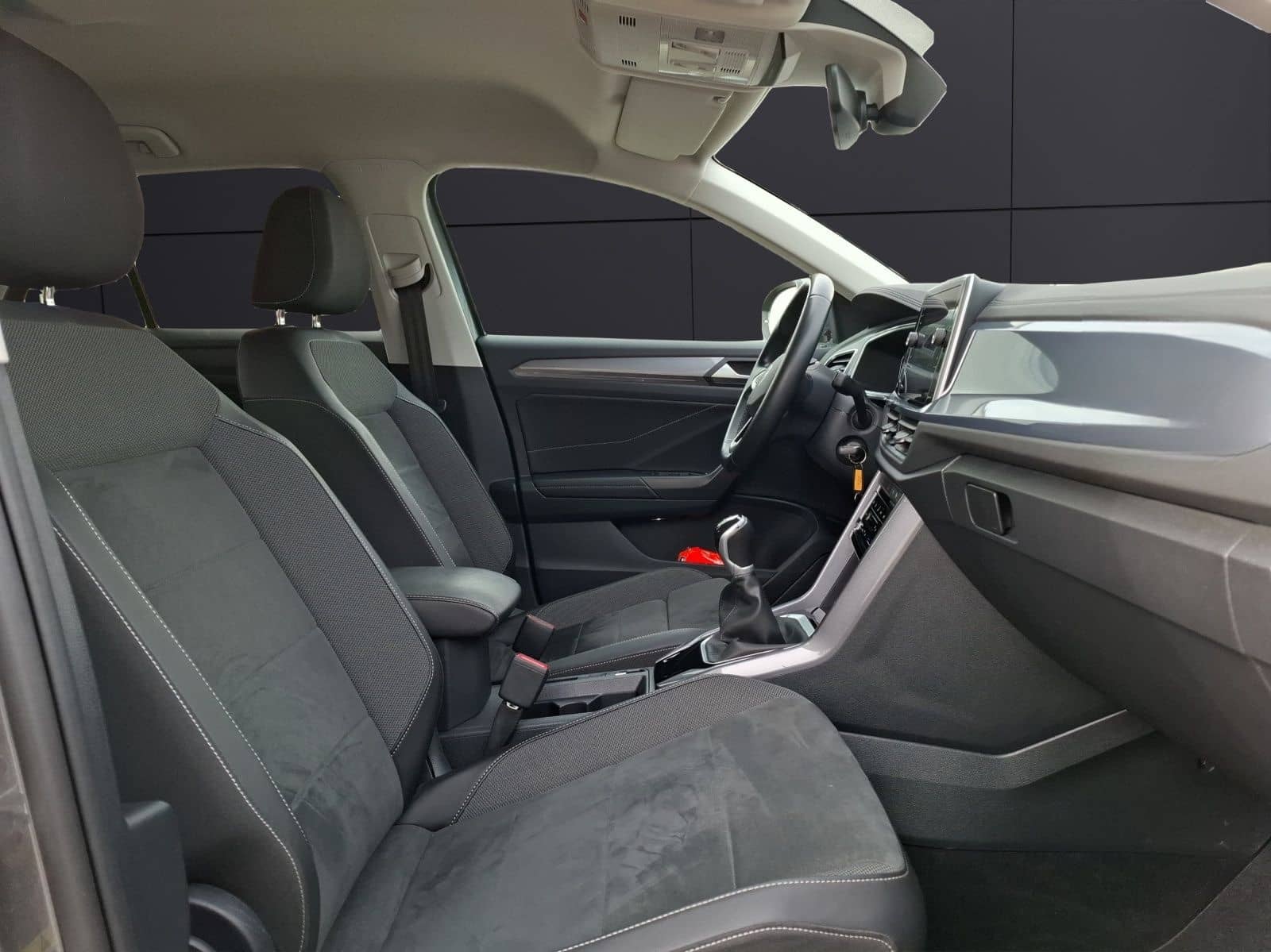 Volkswagen T-Roc TSI Style LED AHK Navi AID ACC RFK SH 18" foto 12