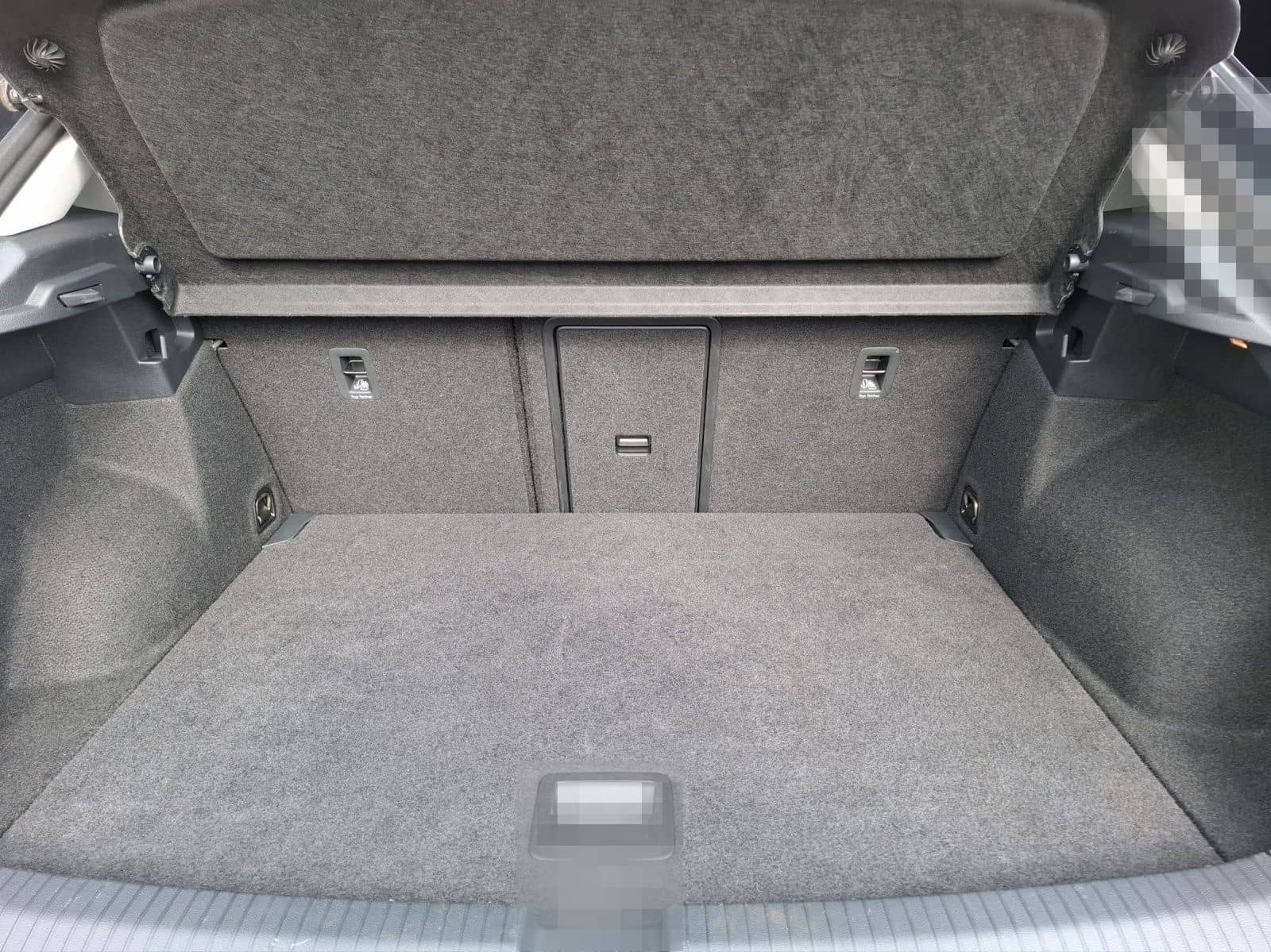 Volkswagen T-Roc TSI Style LED AHK Navi AID ACC RFK SH 18" foto 13