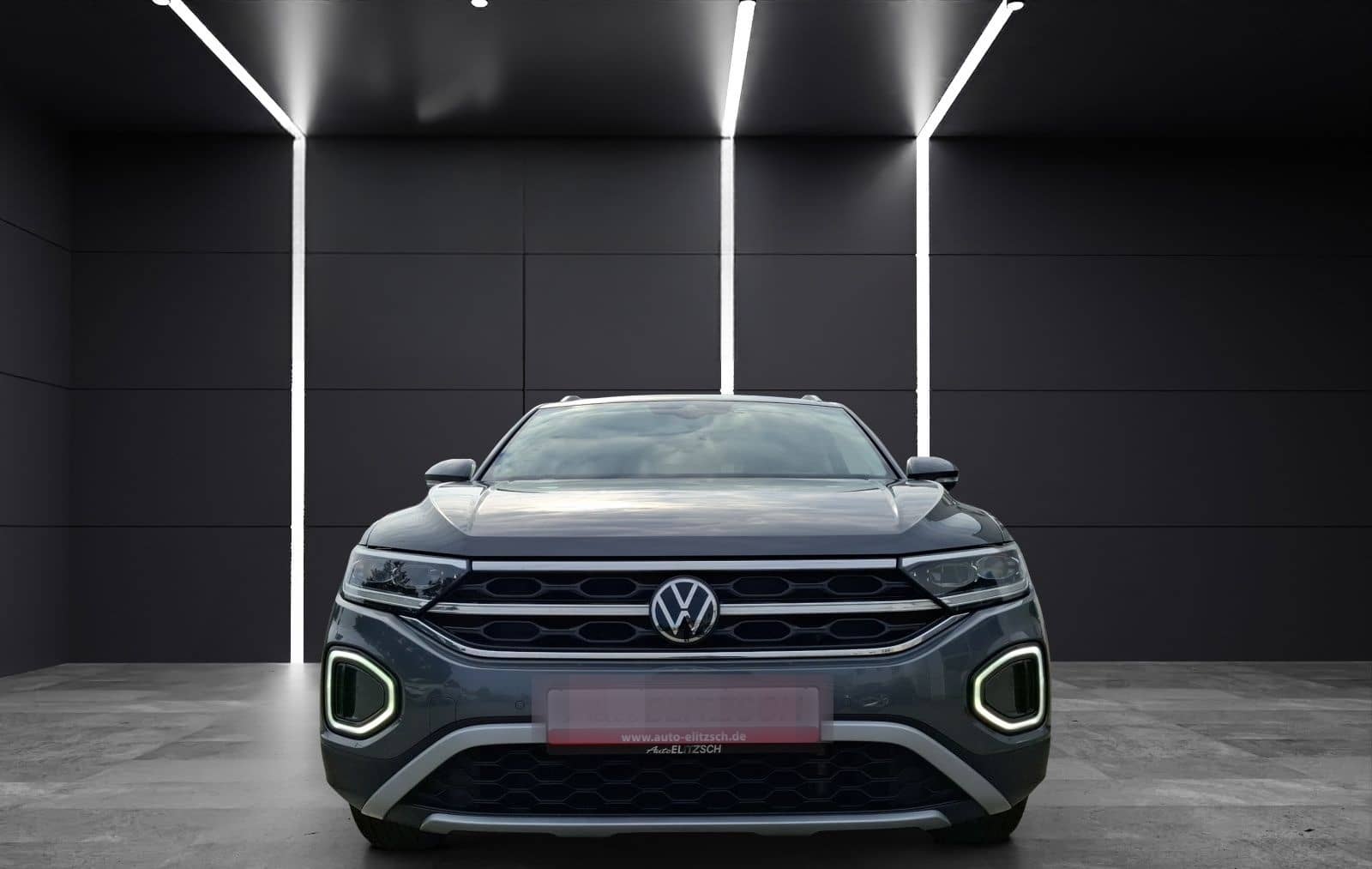 Volkswagen T-Roc TSI Style LED AHK Navi AID ACC RFK SH 18" foto 8