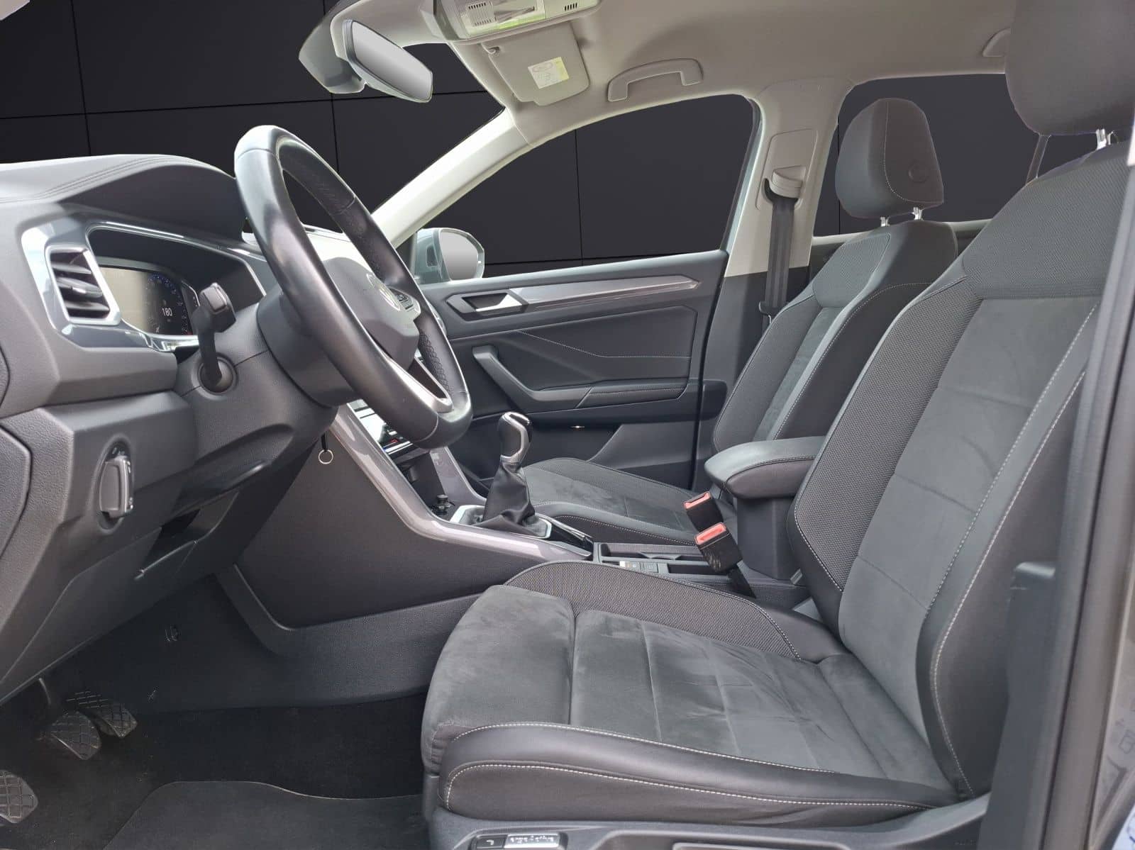 Volkswagen T-Roc TSI Style LED AHK Navi AID ACC RFK SH 18" foto 10