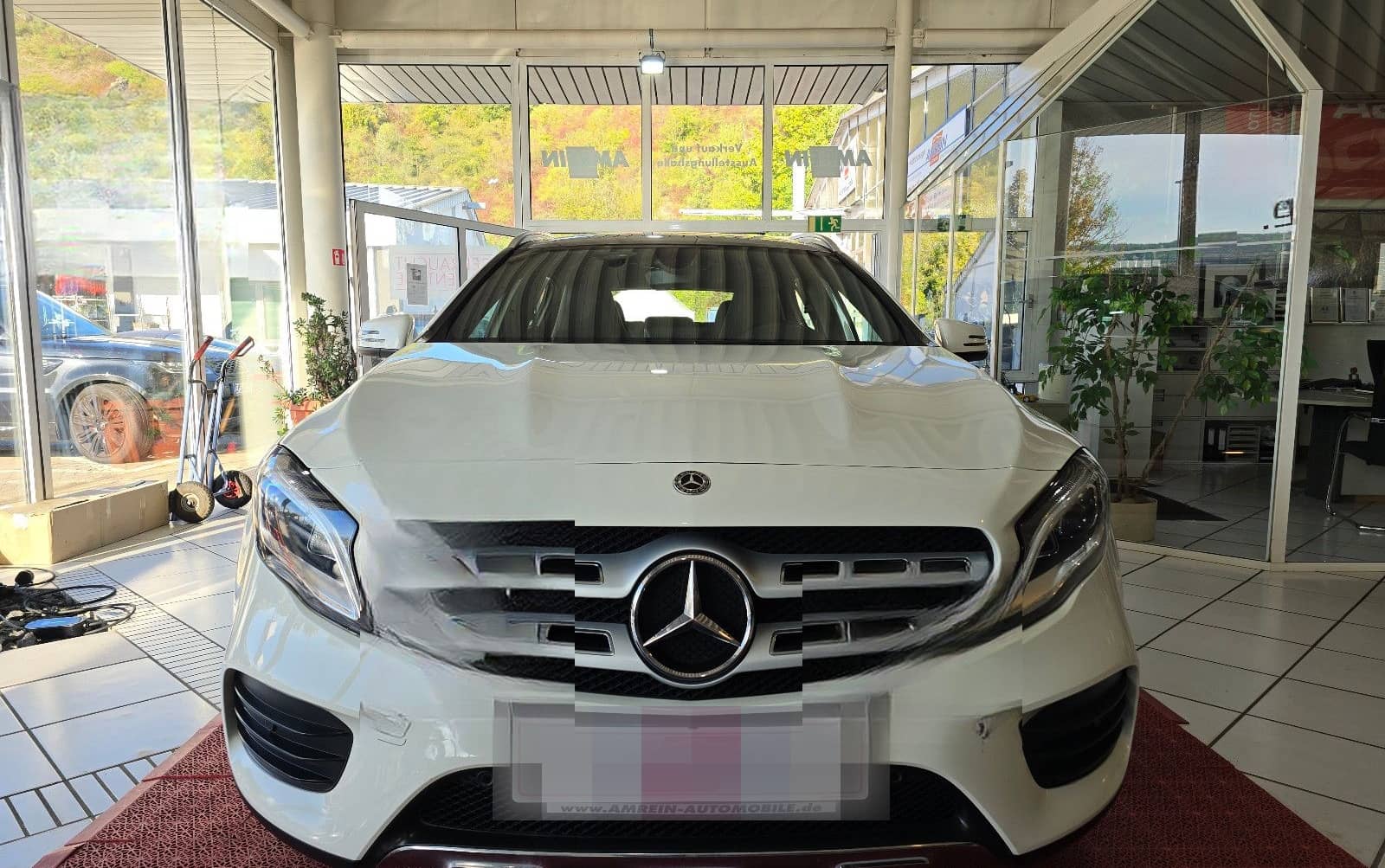 Mercedes-Benz GLA 200 Peak Edition+AMG STYLING+19" AMG LM+PANO foto 2