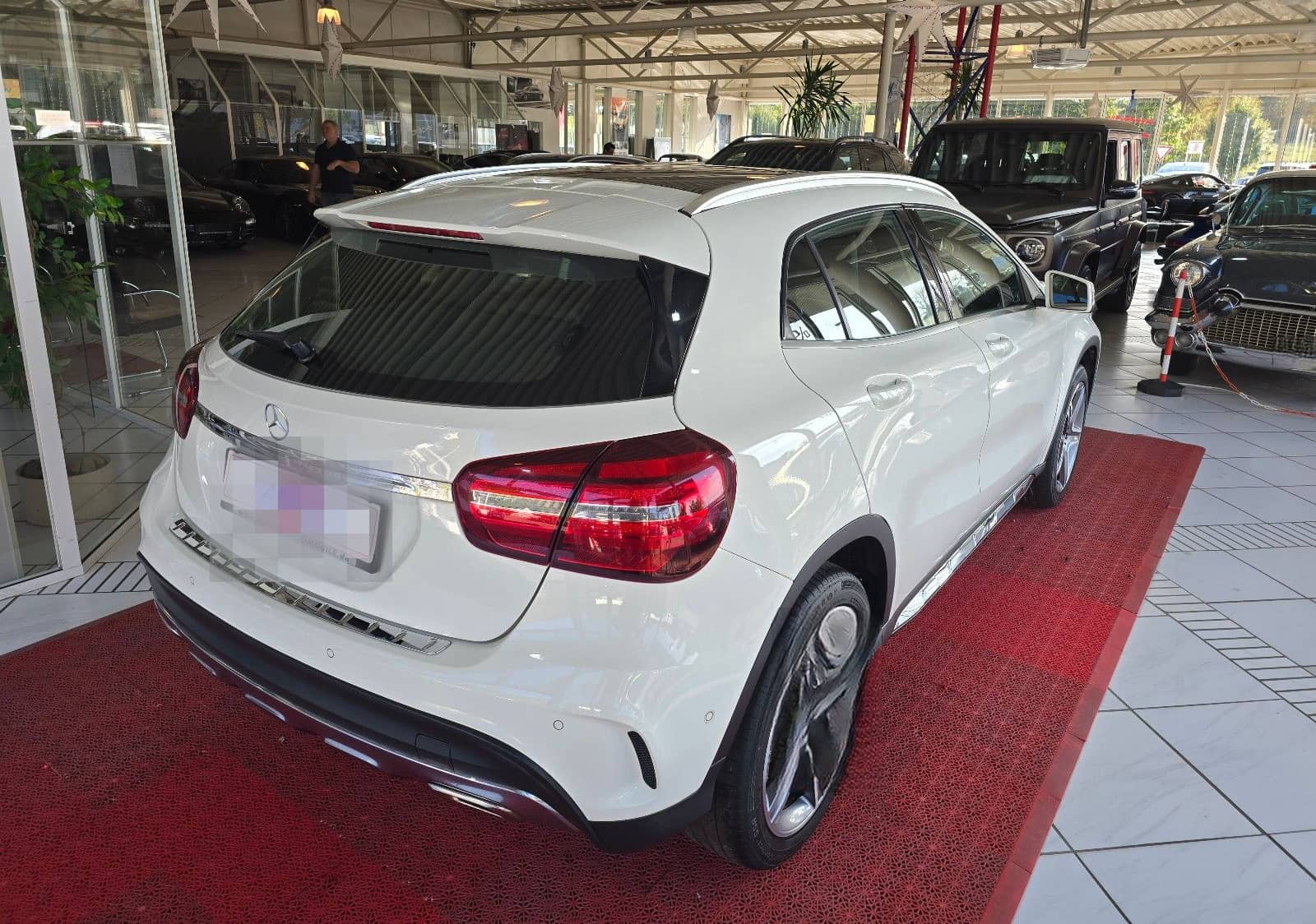 Mercedes-Benz GLA 200 Peak Edition+AMG STYLING+19" AMG LM+PANO foto 5