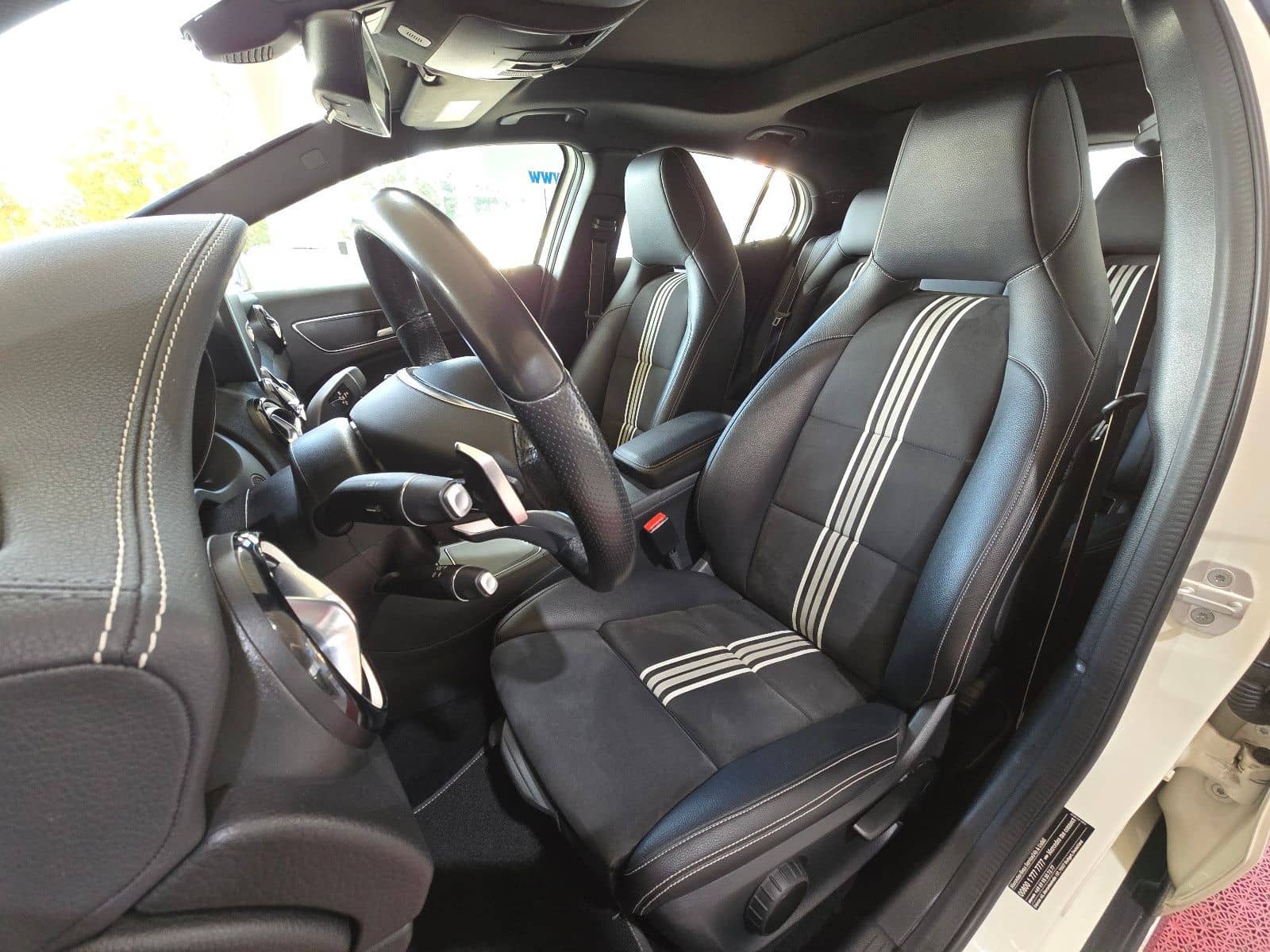 Mercedes-Benz GLA 200 Peak Edition+AMG STYLING+19" AMG LM+PANO foto 8