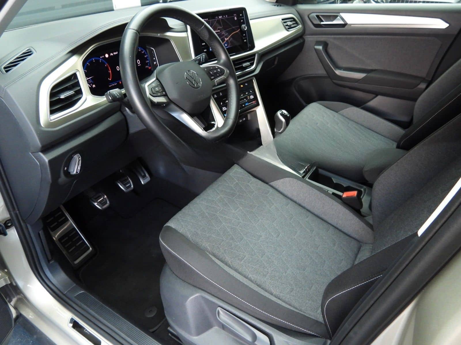 Volkswagen T-ROC 1.0 TSI MOVE foto 12