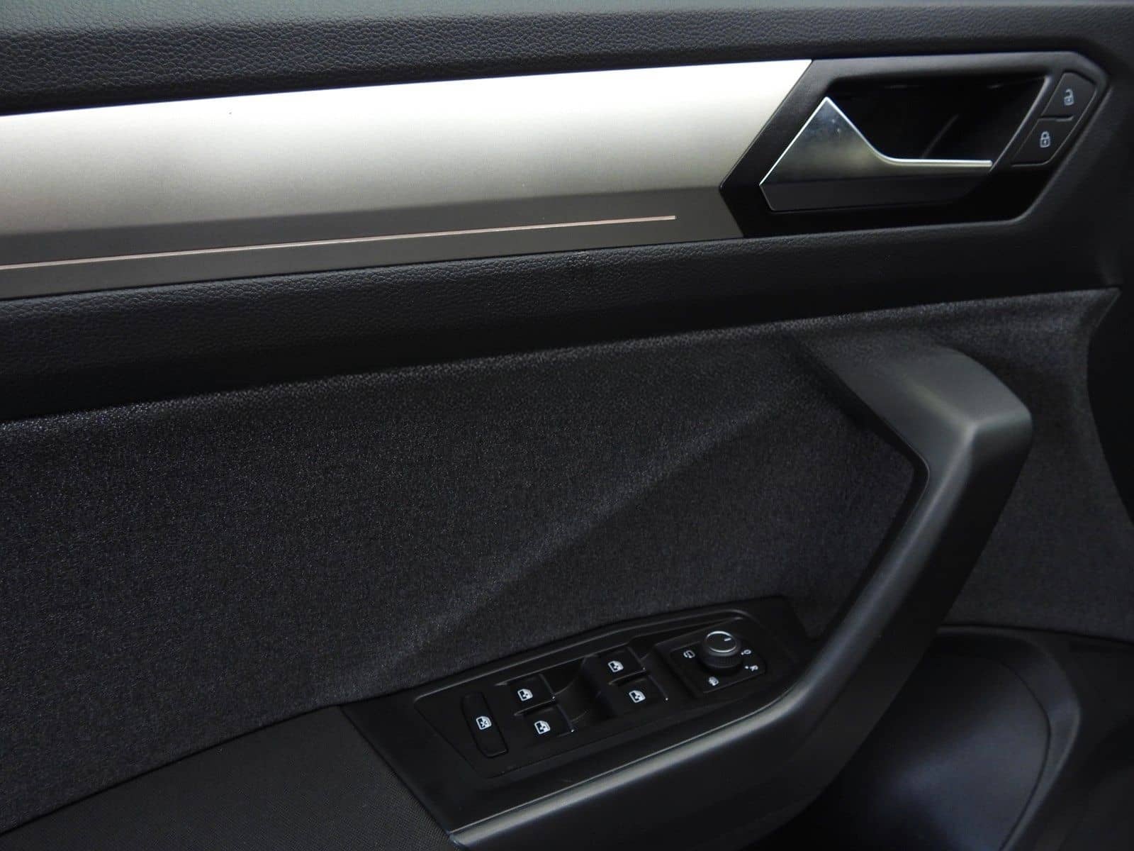 Volkswagen T-ROC 1.0 TSI MOVE foto 17