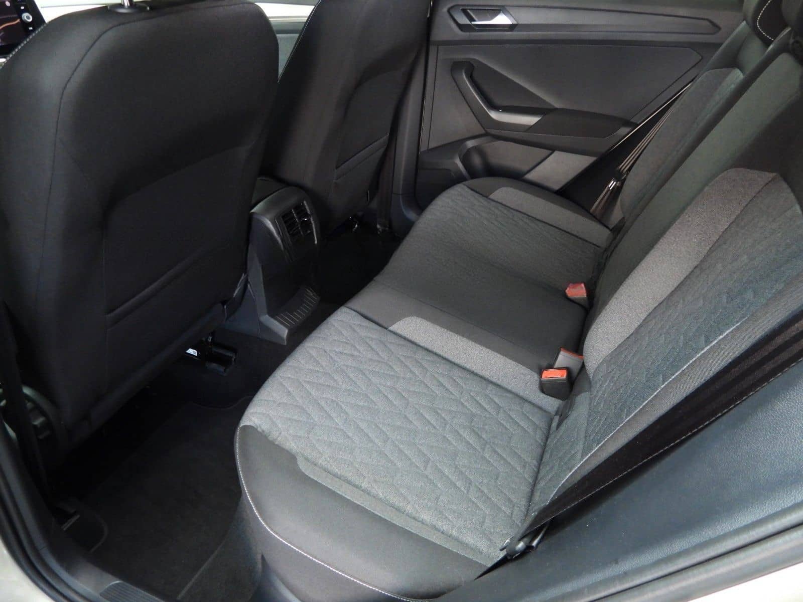 Volkswagen T-ROC 1.0 TSI MOVE foto 24