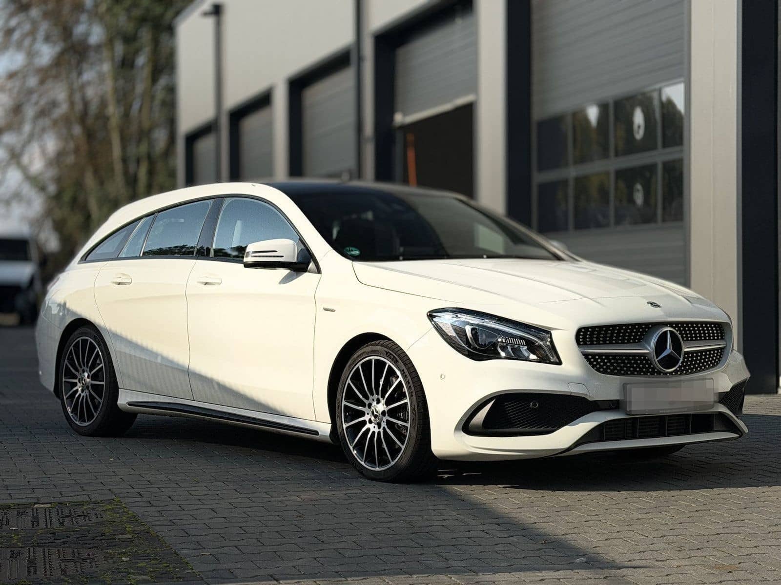 Mercedes-Benz CLA 220 Shooting Brake AMG / PANO / AHK / Kamera foto 2