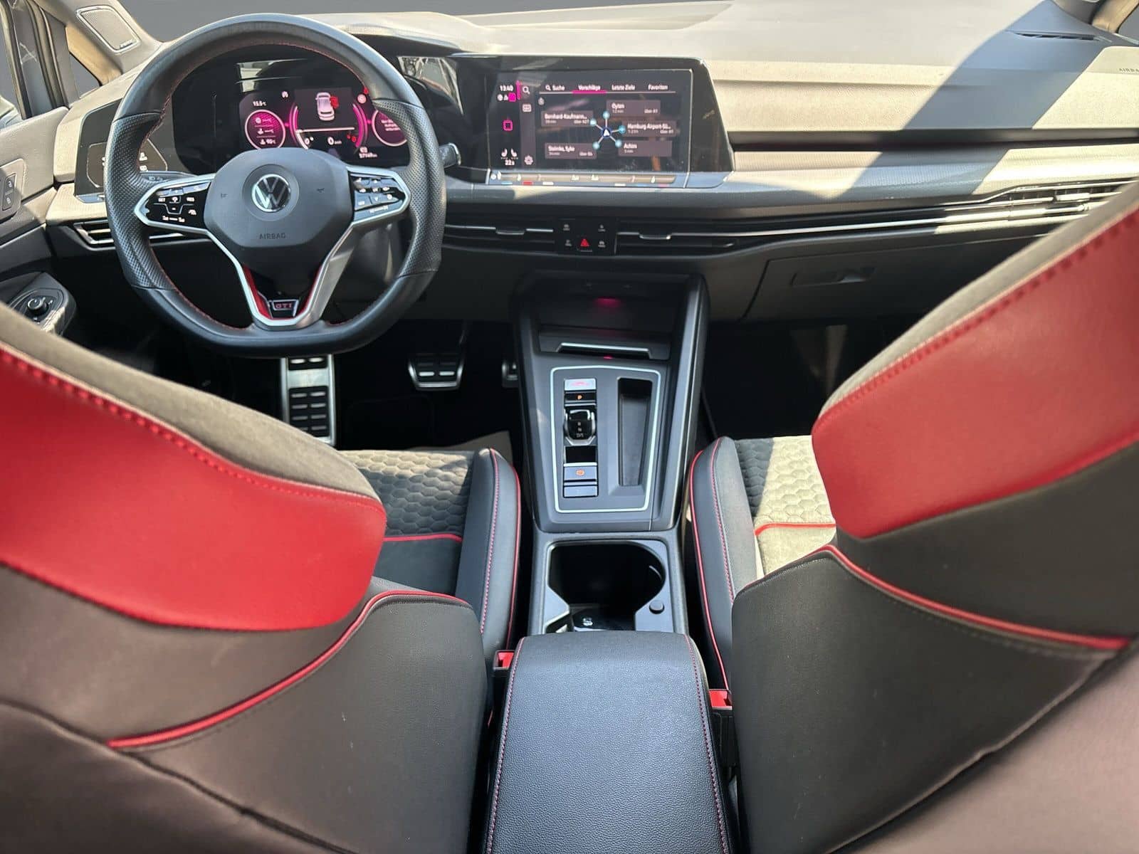 Volkswagen Golf VIII GTI Clubsport 2.0 TSI DSG+MATRIX+ACC foto 8