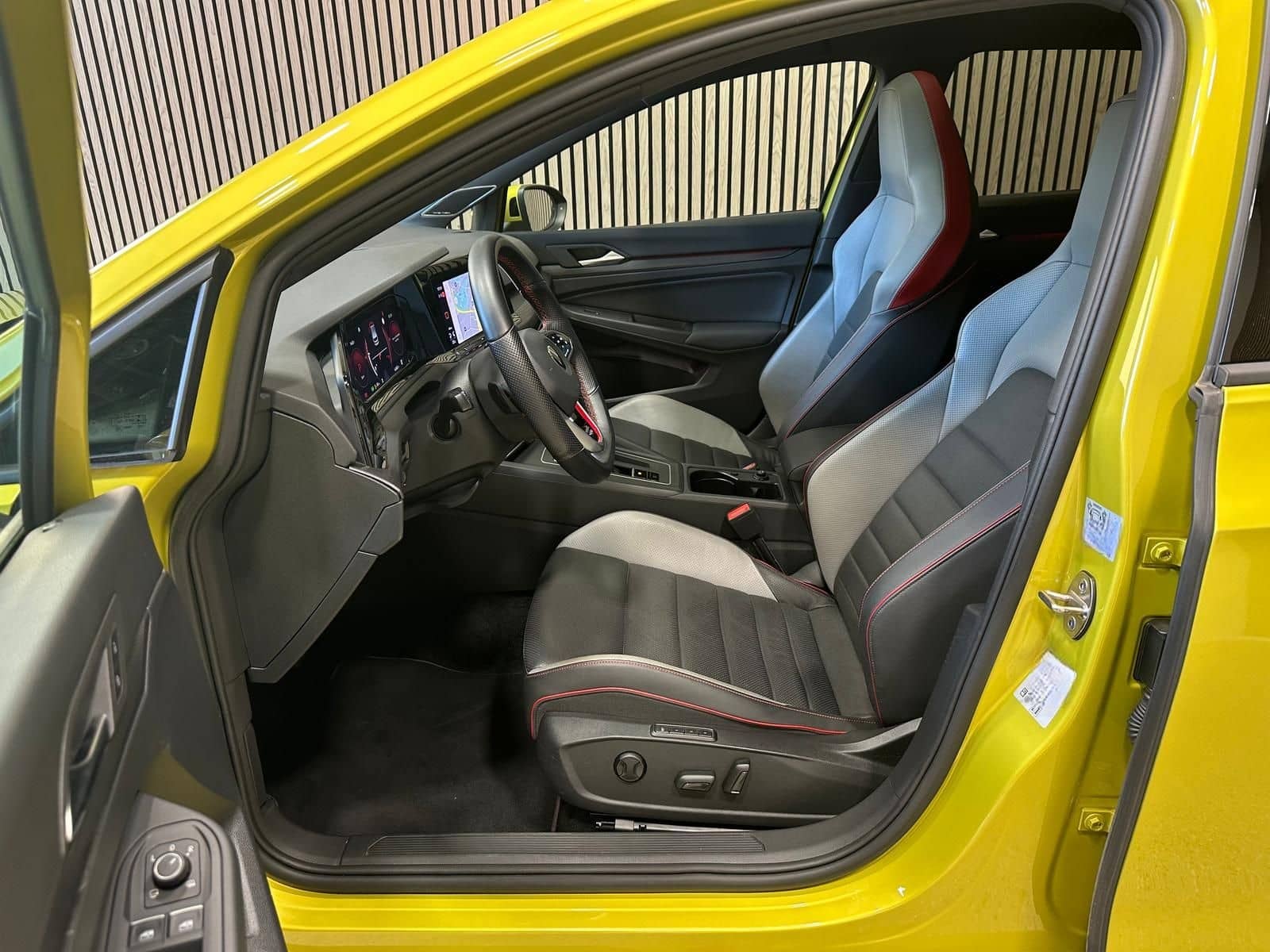 Volkswagen Golf 2.0 TSI GTI DSG Clubsport PANO|LEDER|H&K|DC foto 5