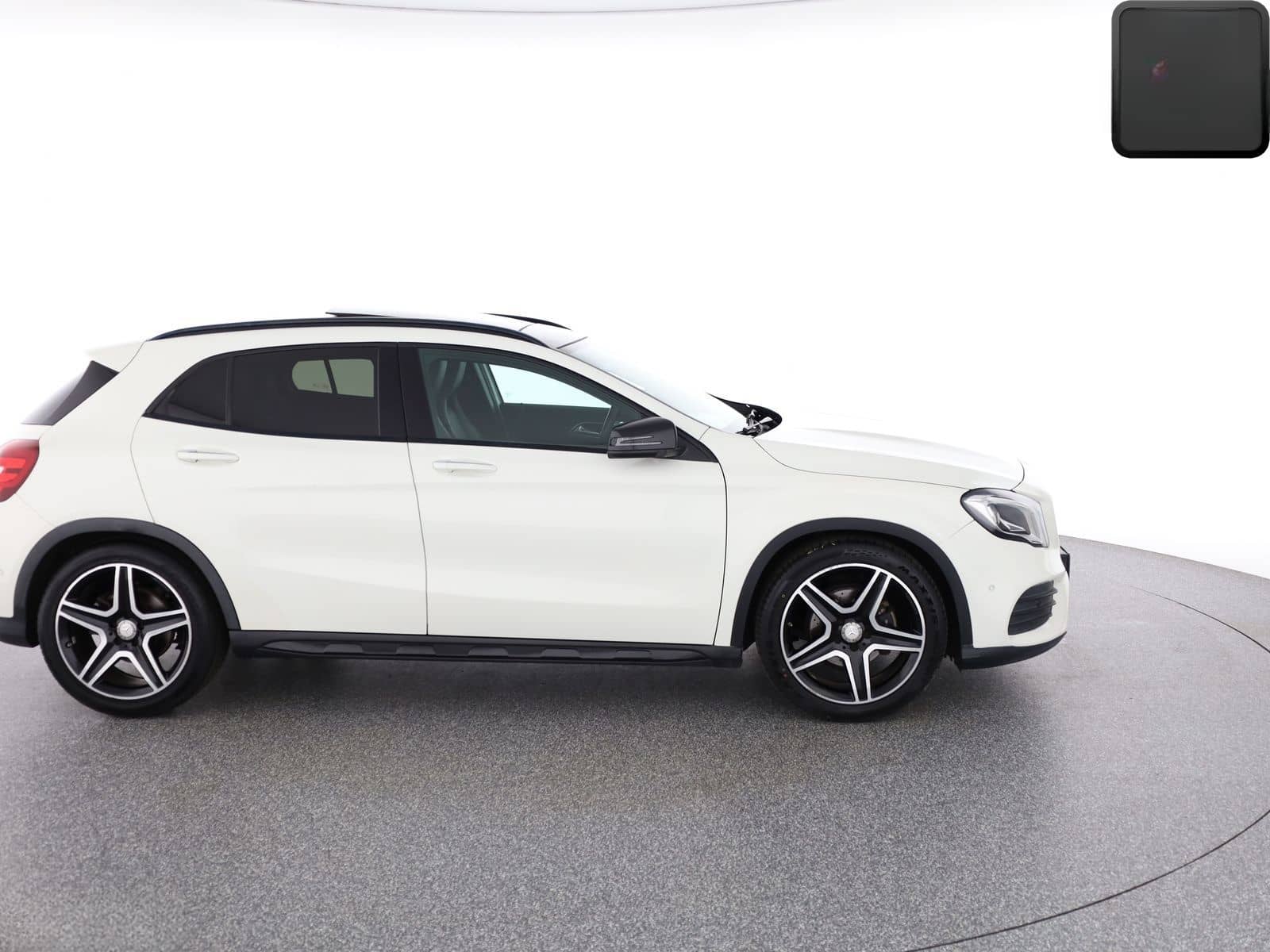 Mercedes-Benz GLA 200 AMG EXKLUSIV PAKET PANO,HARMAN/K,DISTRO foto 6