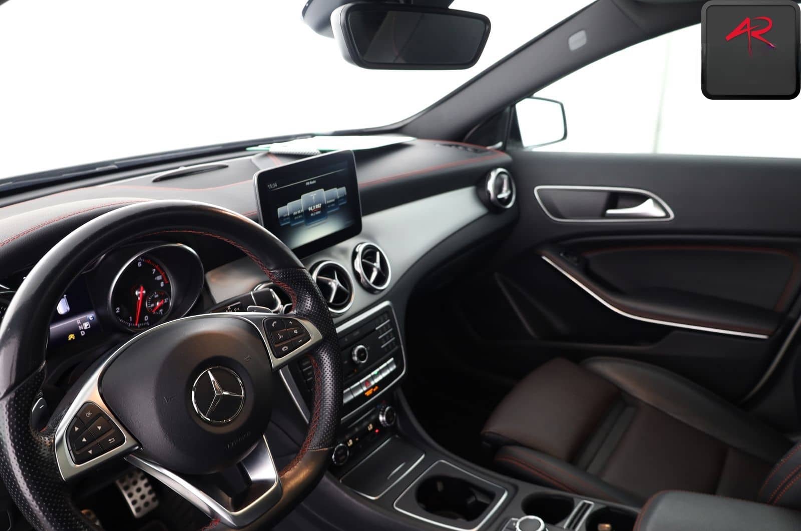 Mercedes-Benz GLA 200 AMG EXKLUSIV PAKET PANO,HARMAN/K,DISTRO foto 9
