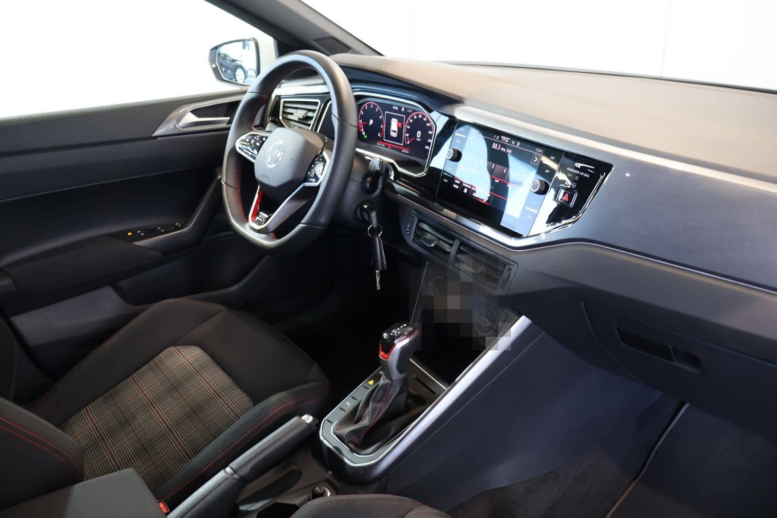 Volkswagen Polo VI 2.0 GTI MATRIX+AID+ACC+KAM+CARPLAY+18" foto 13