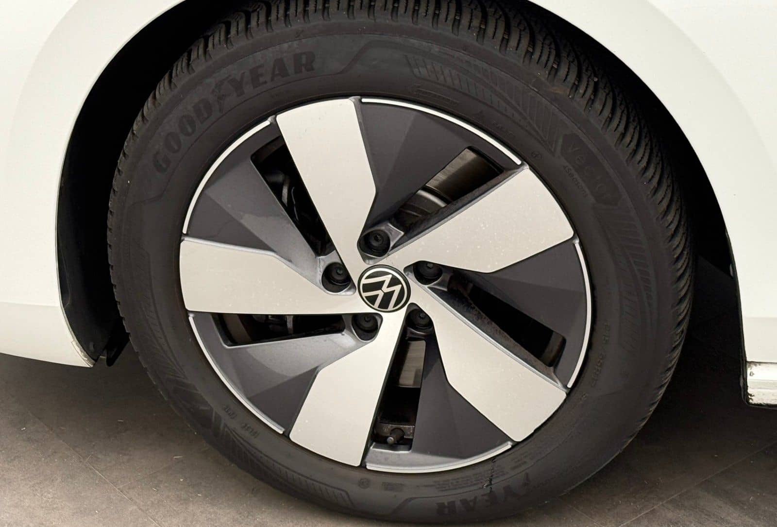 Volkswagen Passat Variant PA 1.5 eHybrid Business HeadAHK foto 13