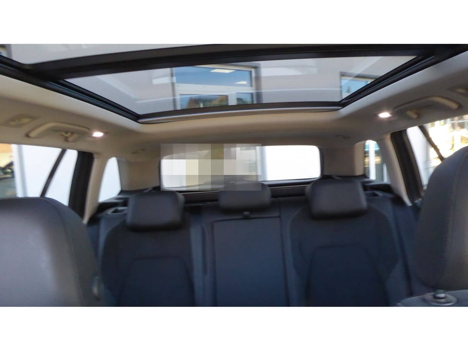 Volkswagen Golf VIII Variant STYLE 1.5 eTSI DSG NAVI LED P- foto 11