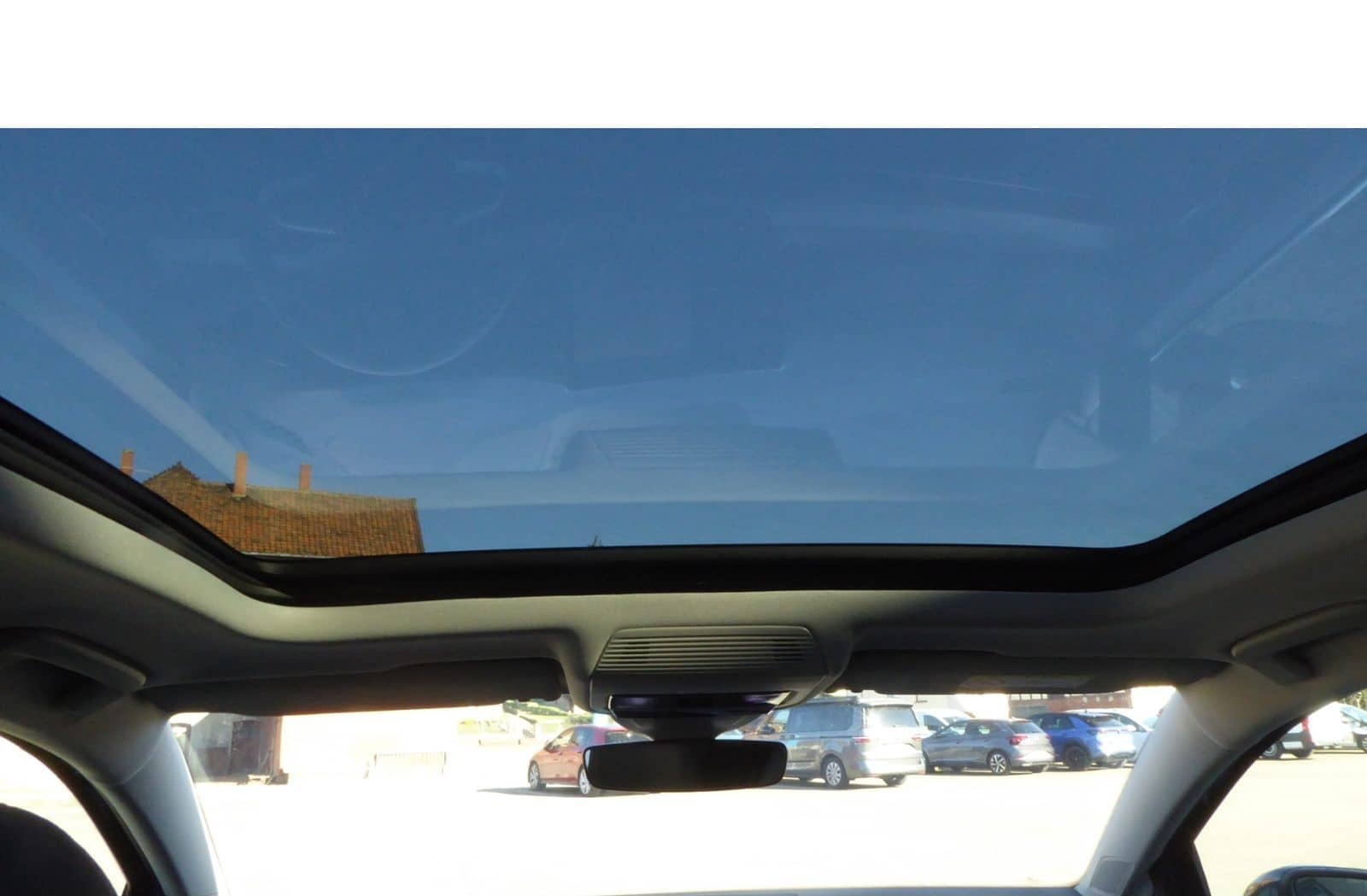 Volkswagen Golf VIII Variant STYLE 1.5 eTSI DSG NAVI LED P- foto 8