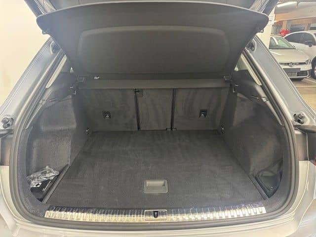 Audi Q3 35TFSI AHK ACC LED EINPARKH NAVI SITZH foto 12