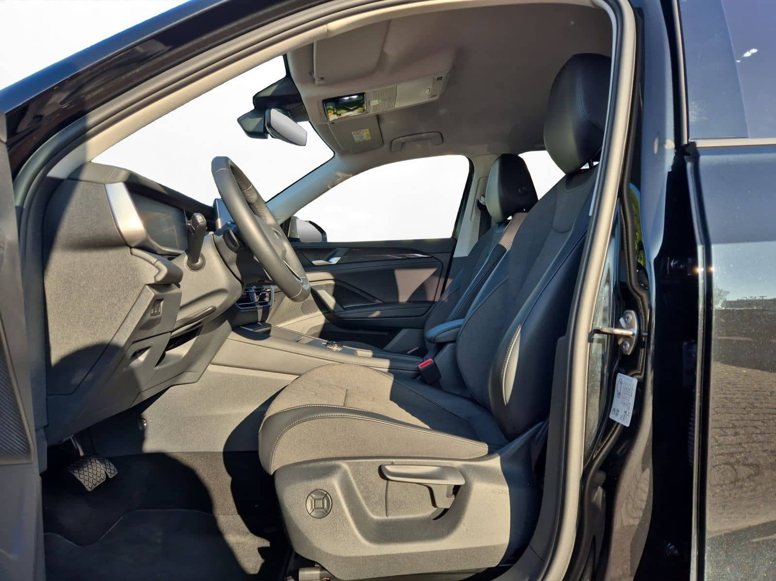 Volkswagen Tayron 1.5 eTSI DSG Navi AHK RüKa Klima Matrix foto 4