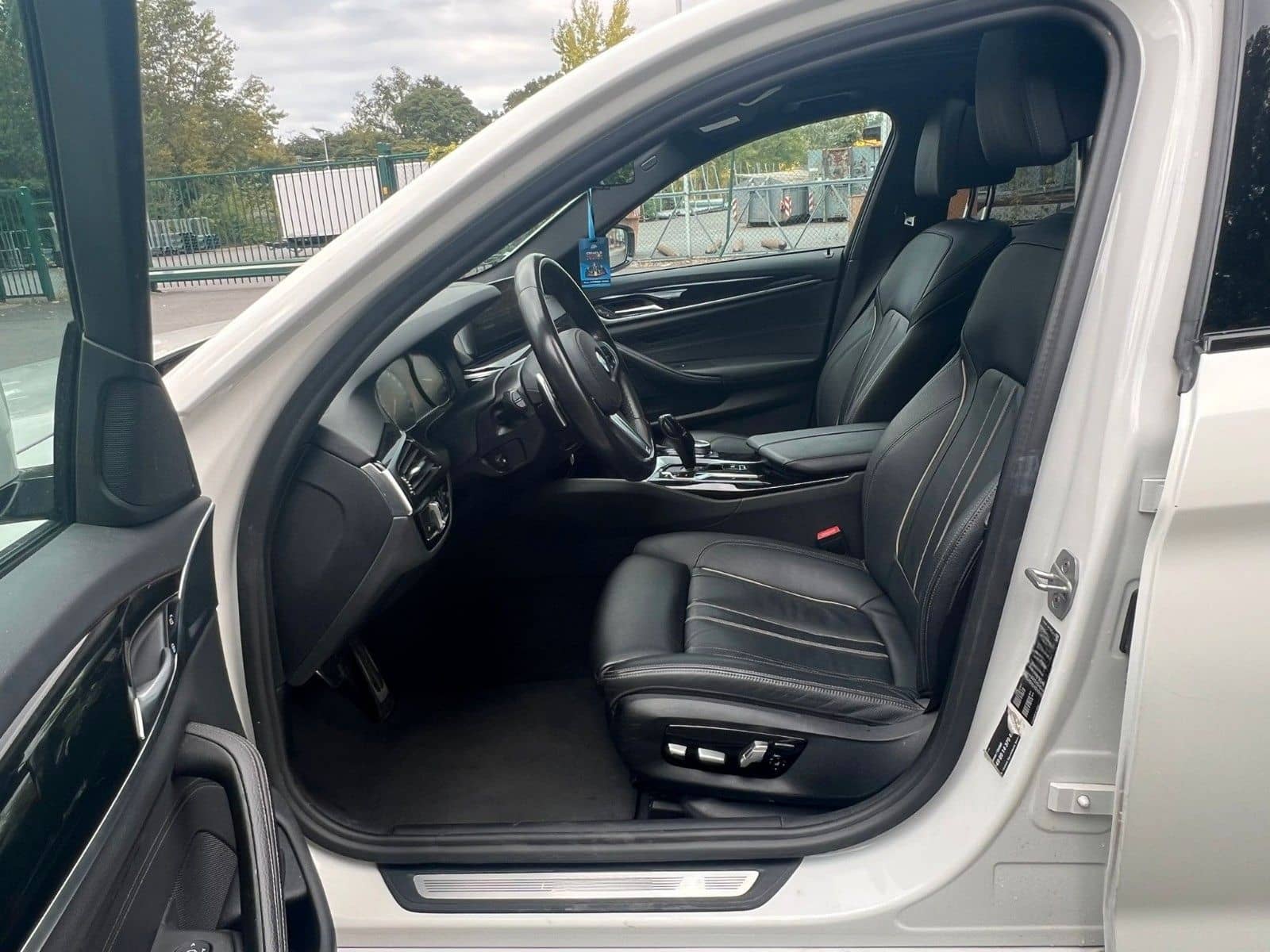 BMW 530d/MSport/Cam/Keyless/SpurAss/Ambiente/Laser foto 11